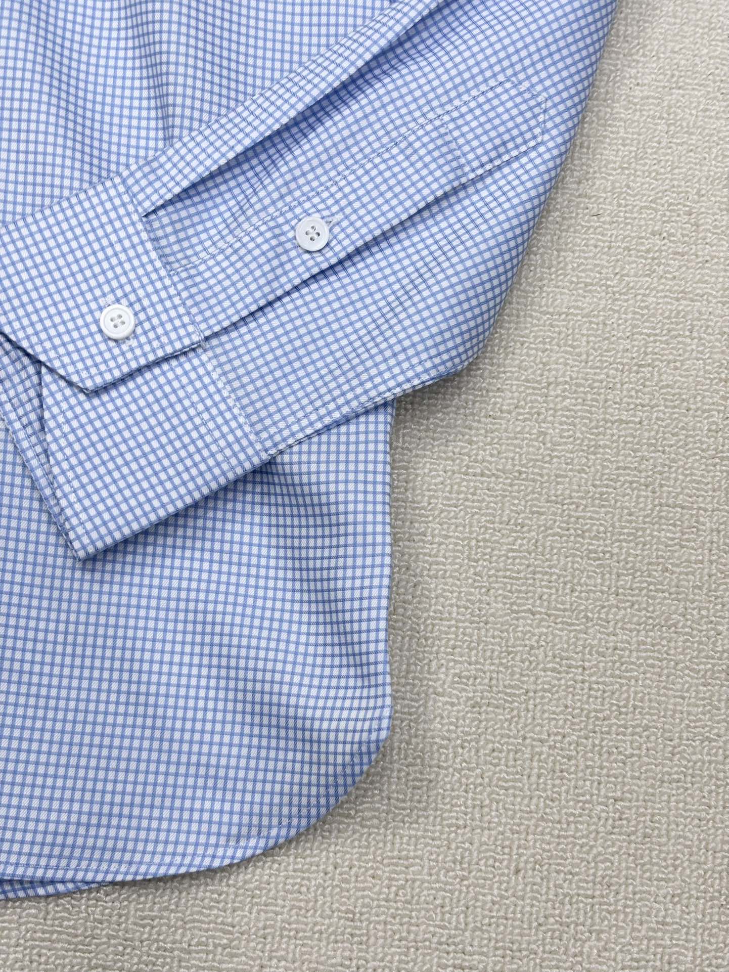 强势上新，新款不断！！！新款衬衫，高级面料高级做工，顶级品质！！！S一XXLS穿125左右m穿140左右