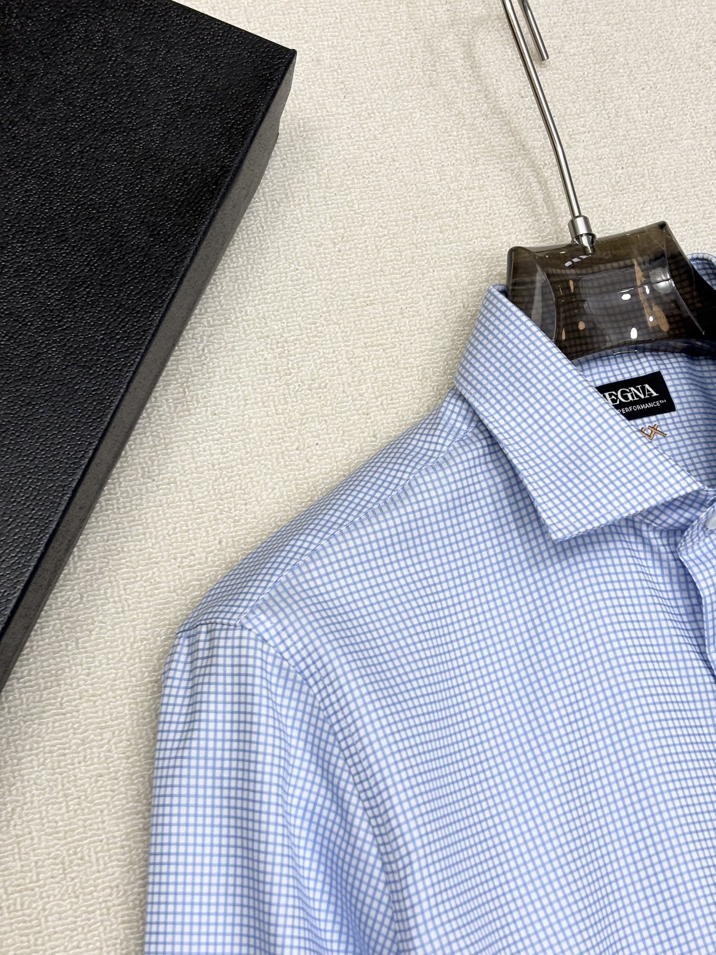 强势上新，新款不断！！！新款衬衫，高级面料高级做工，顶级品质！！！S一XXLS穿125左右m穿140左右