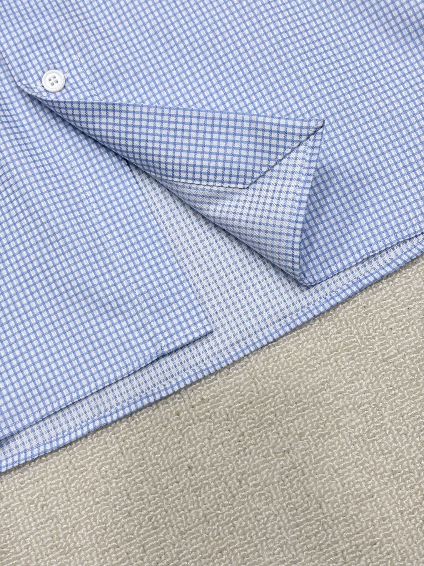 强势上新，新款不断！！！新款衬衫，高级面料高级做工，顶级品质！！！S一XXLS穿125左右m穿140左右