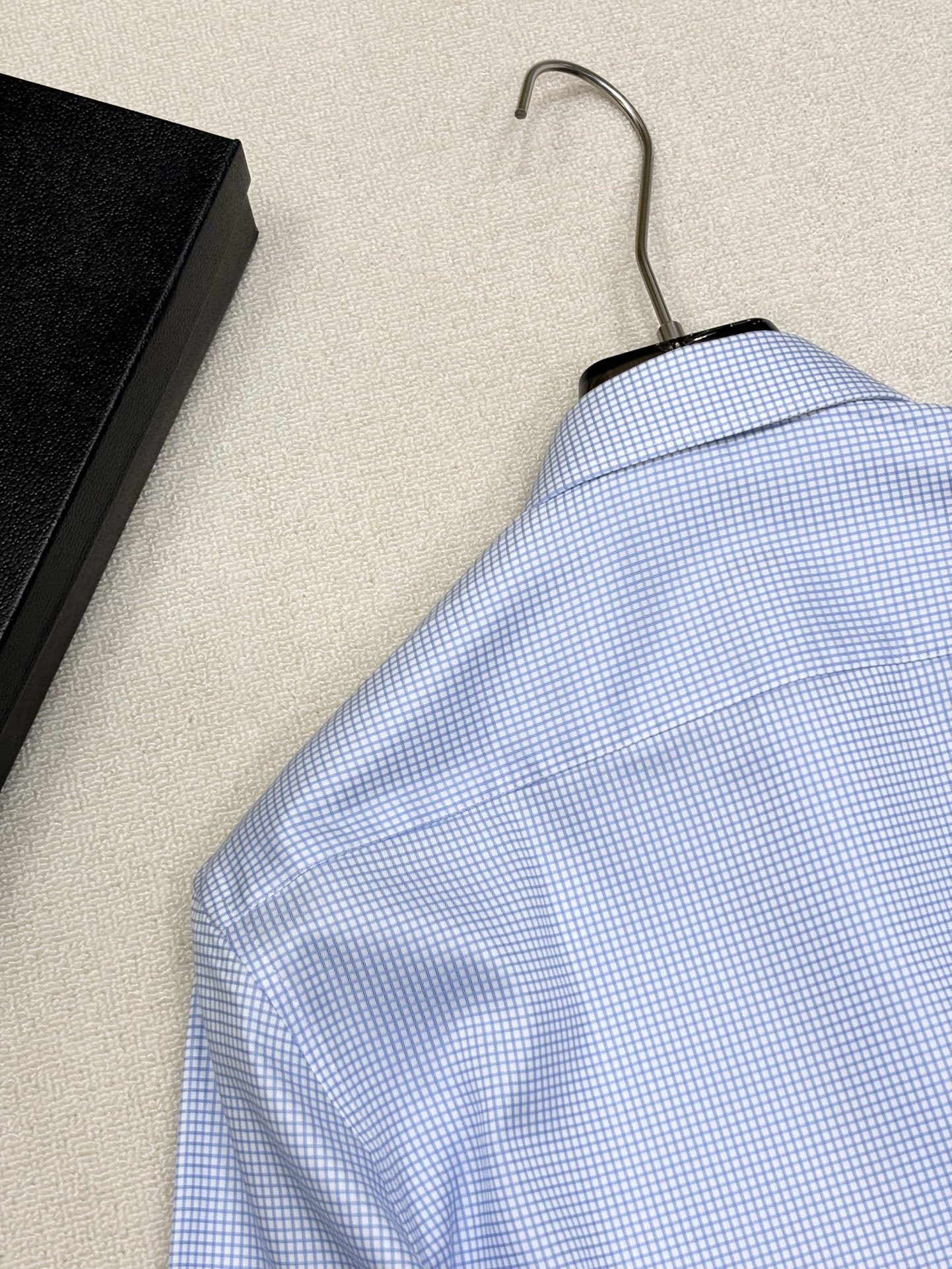 强势上新，新款不断！！！新款衬衫，高级面料高级做工，顶级品质！！！S一XXLS穿125左右m穿140左右