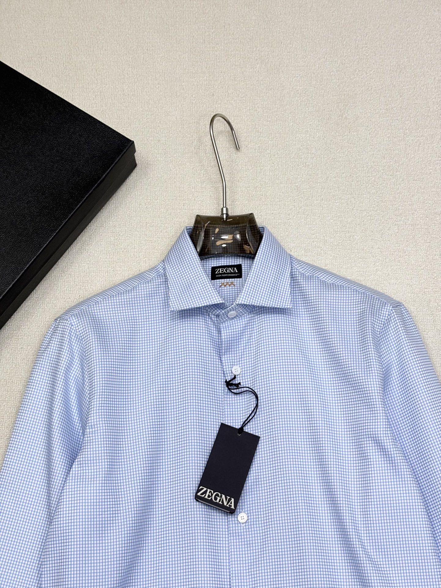 强势上新，新款不断！！！新款衬衫，高级面料高级做工，顶级品质！！！S一XXLS穿125左右m穿140左右