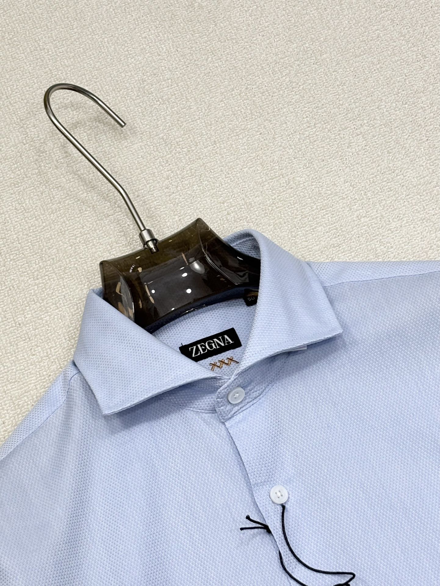 强势上新，新款不断！！！新款衬衫，高级面料高级做工，顶级品质！！！S一XXLS穿125左右m穿140左右