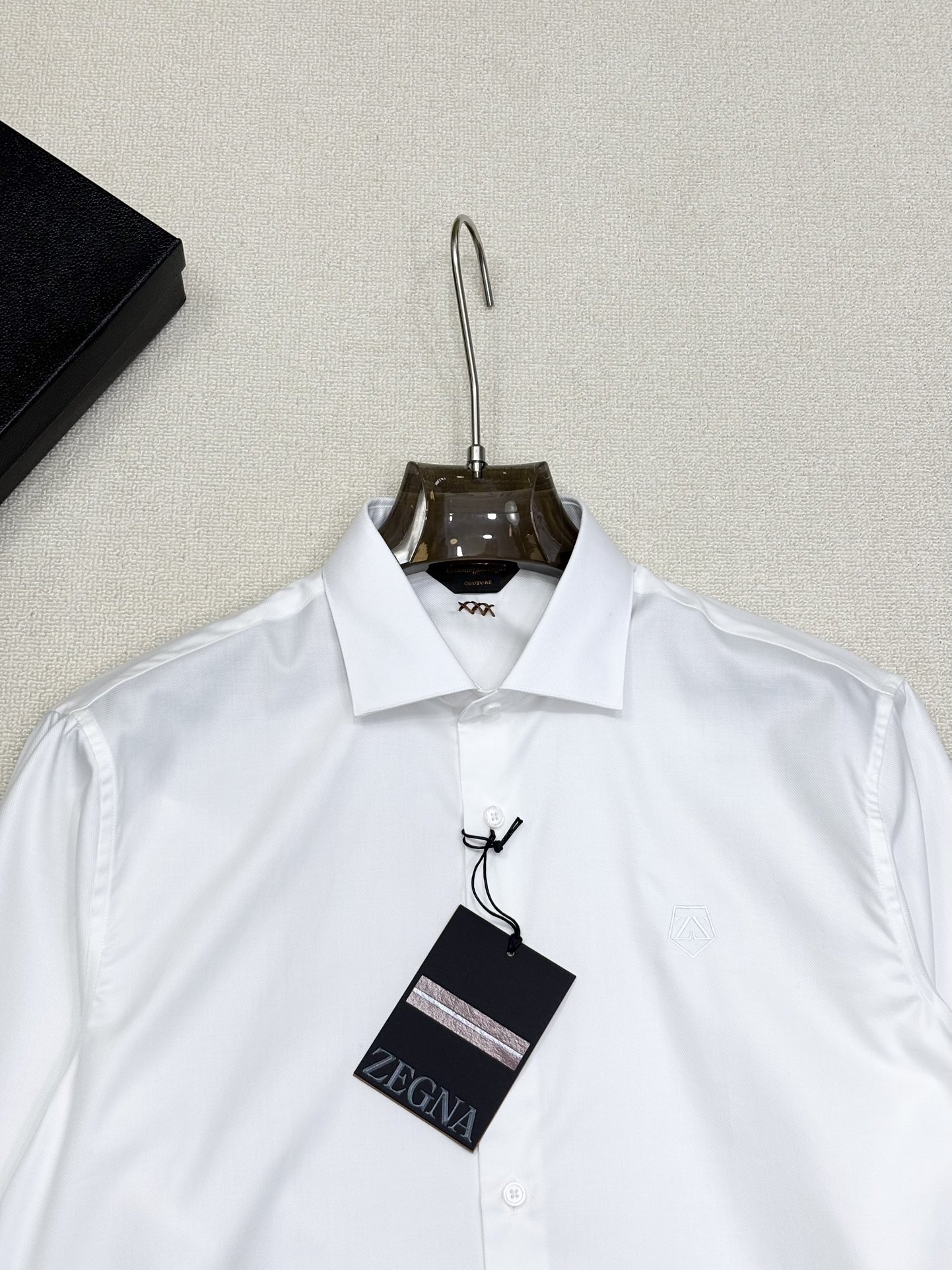 强势上新，新款不断！！！新款衬衫，高级面料高级做工，顶级品质！！！S一XXLS穿125左右m穿140左右