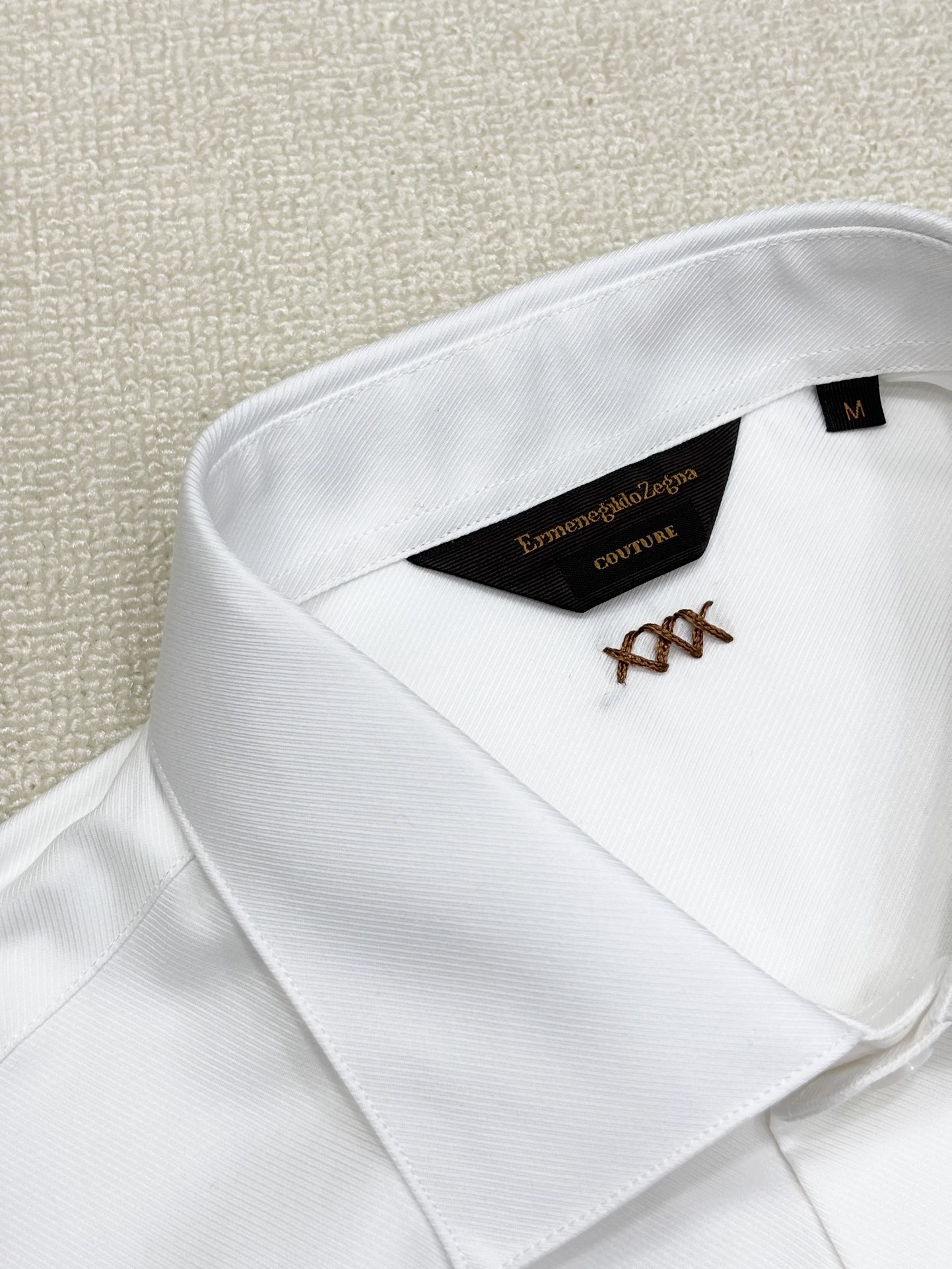 强势上新，新款不断！！！新款衬衫，高级面料高级做工，顶级品质！！！S一XXLS穿125左右m穿140左右