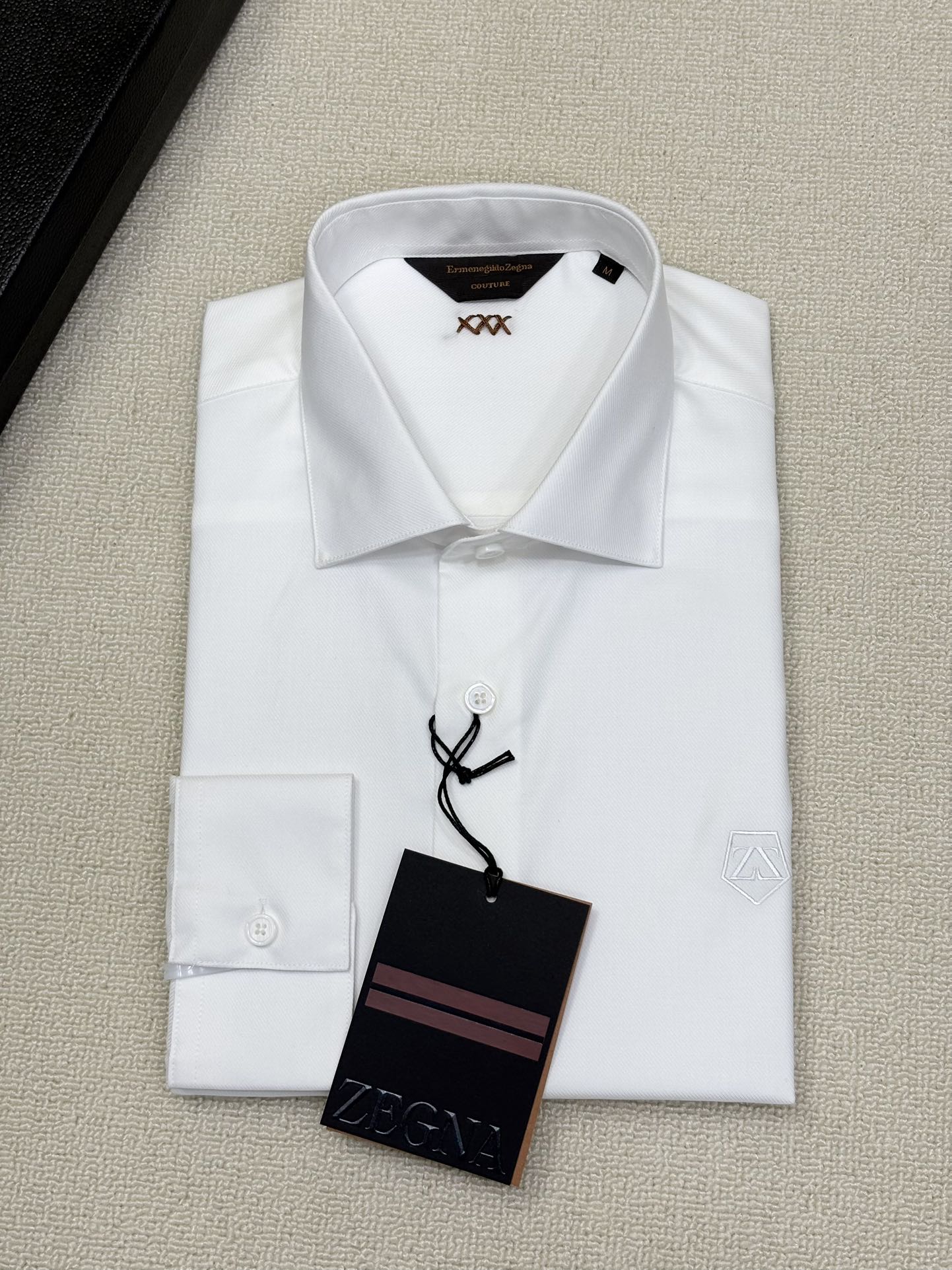 强势上新，新款不断！！！新款衬衫，高级面料高级做工，顶级品质！！！S一XXLS穿125左右m穿140左右