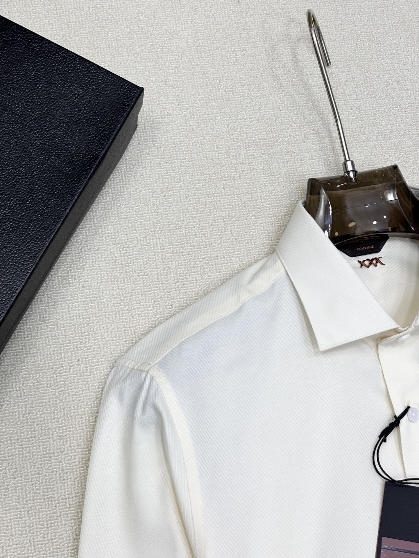 强势上新，新款不断！！！新款衬衫，高级面料高级做工，顶级品质！！！S一XXLS穿125左右m穿140左右