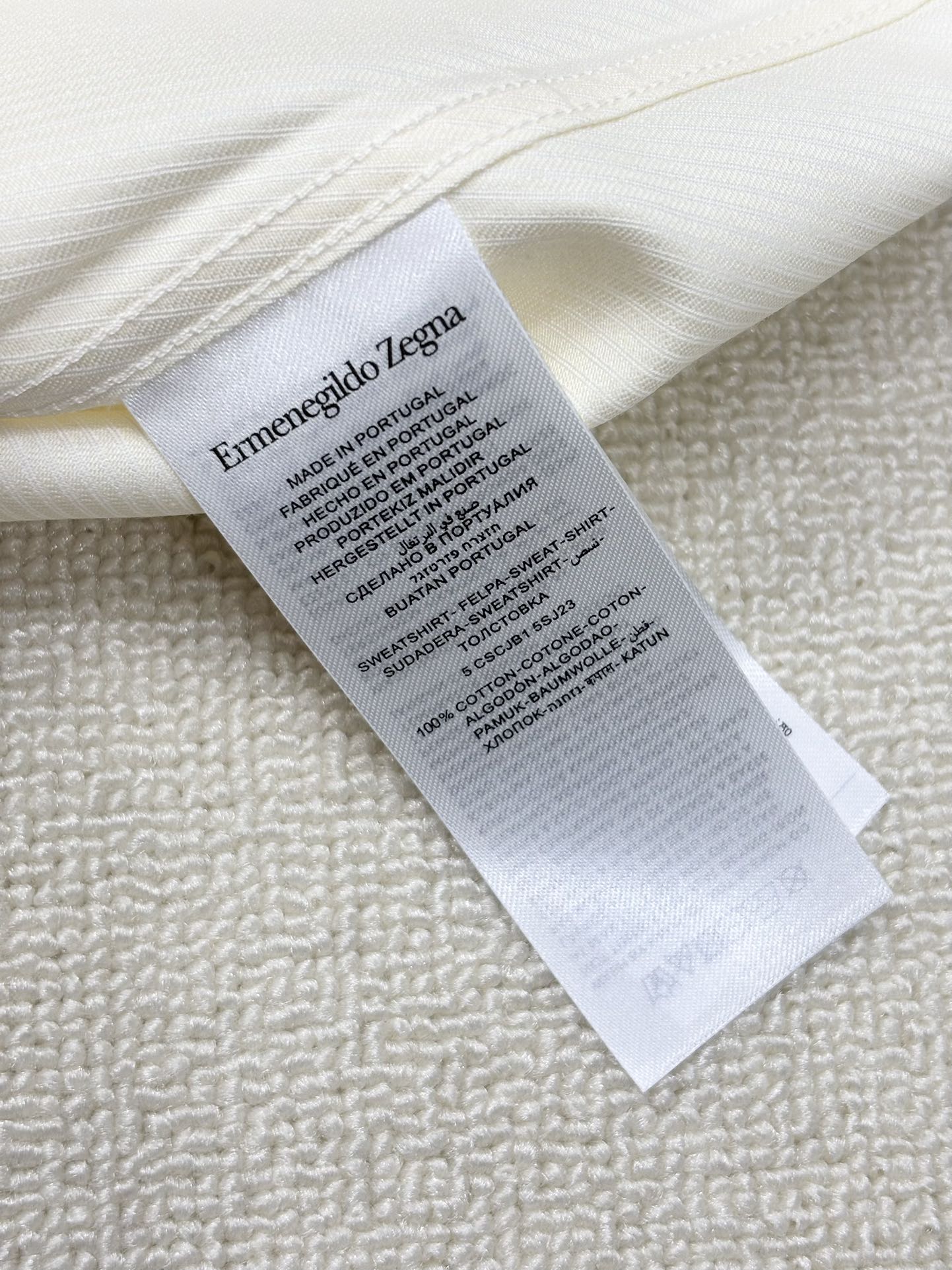 强势上新，新款不断！！！新款衬衫，高级面料高级做工，顶级品质！！！S一XXLS穿125左右m穿140左右