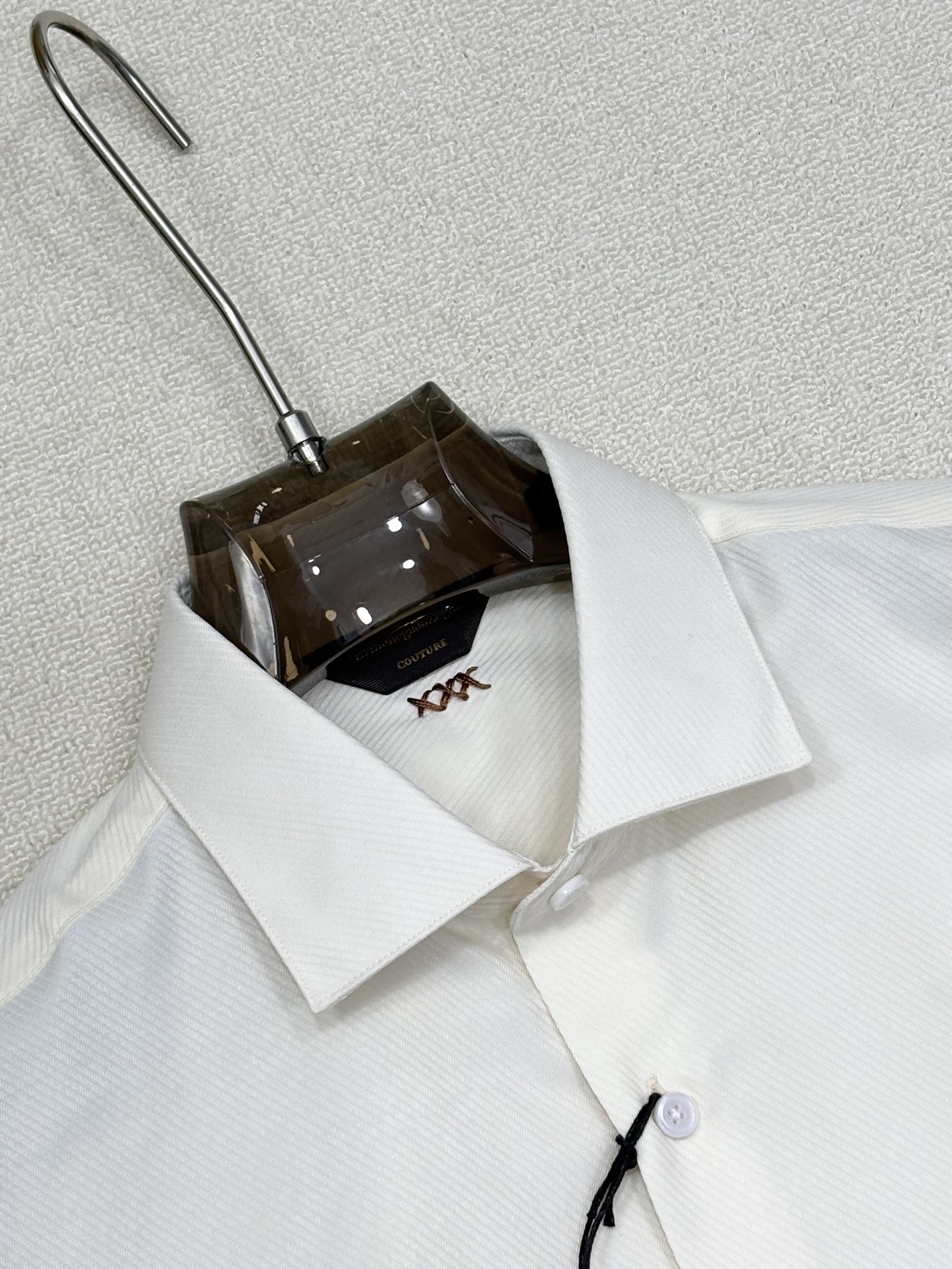 强势上新，新款不断！！！新款衬衫，高级面料高级做工，顶级品质！！！S一XXLS穿125左右m穿140左右