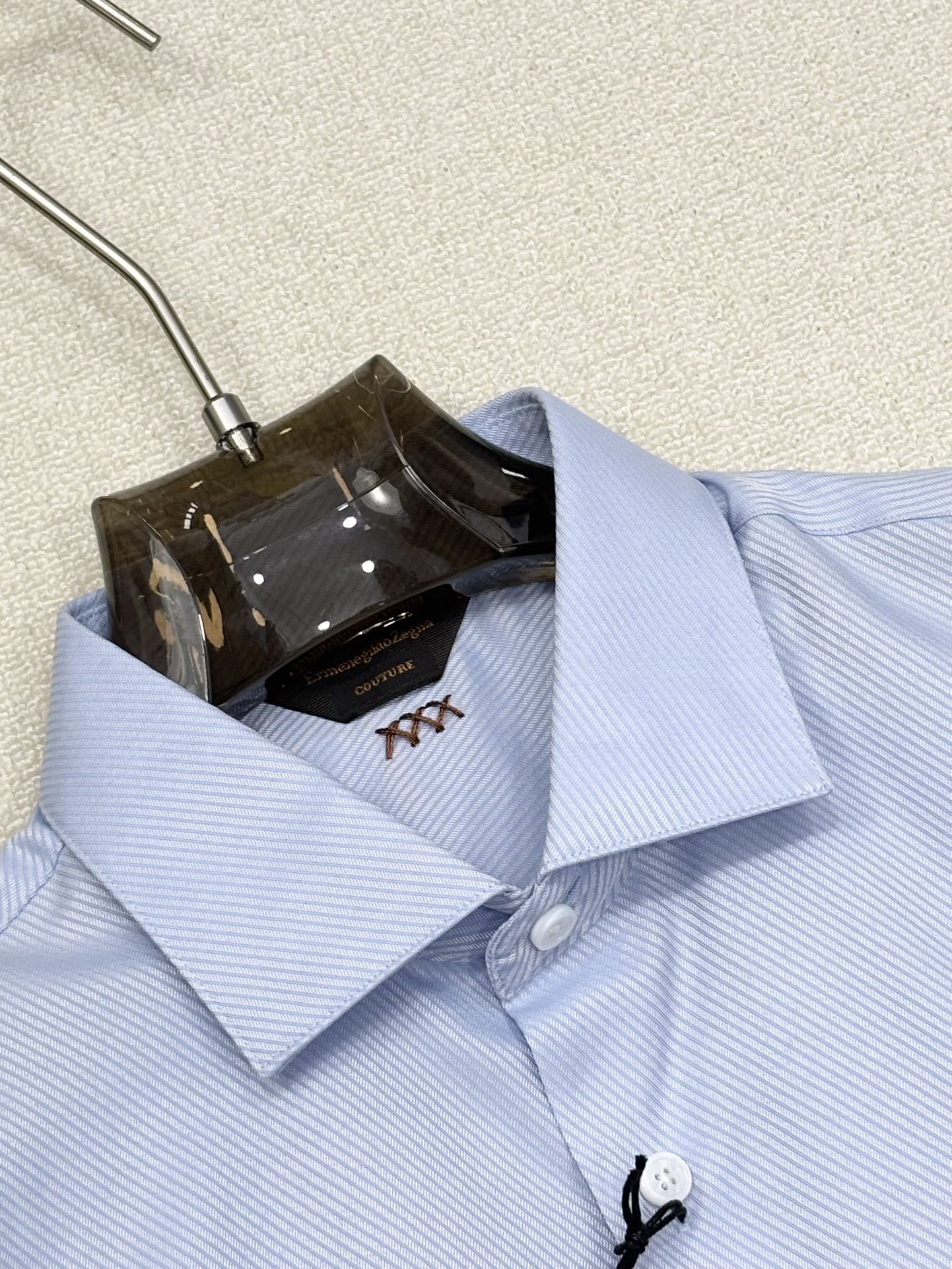 强势上新，新款不断！！！新款衬衫，高级面料高级做工，顶级品质！！！S一XXLS穿125左右m穿140左右