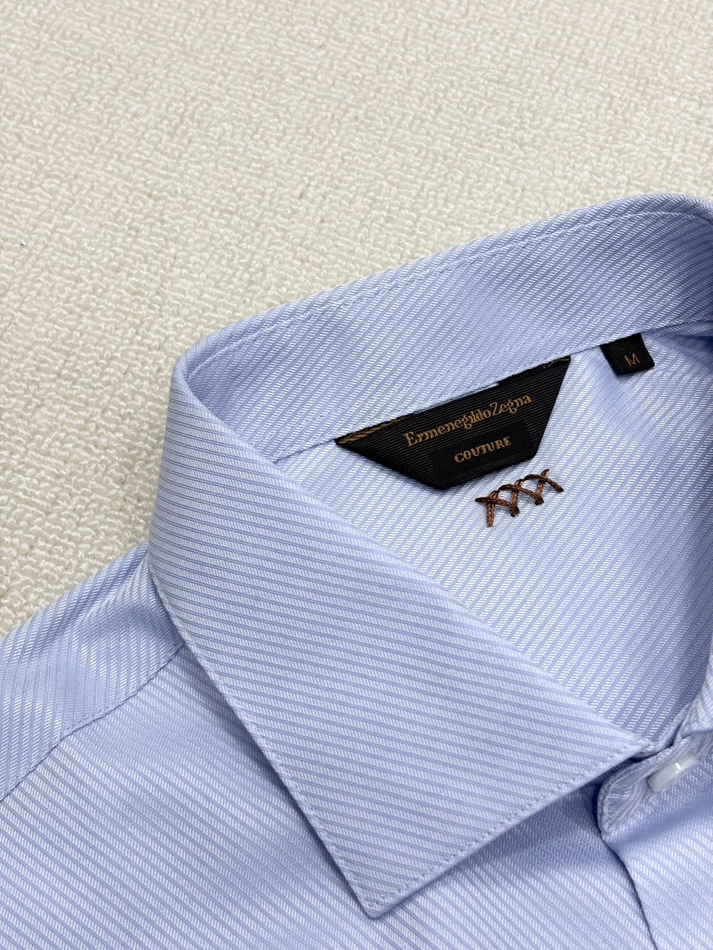 强势上新，新款不断！！！新款衬衫，高级面料高级做工，顶级品质！！！S一XXLS穿125左右m穿140左右