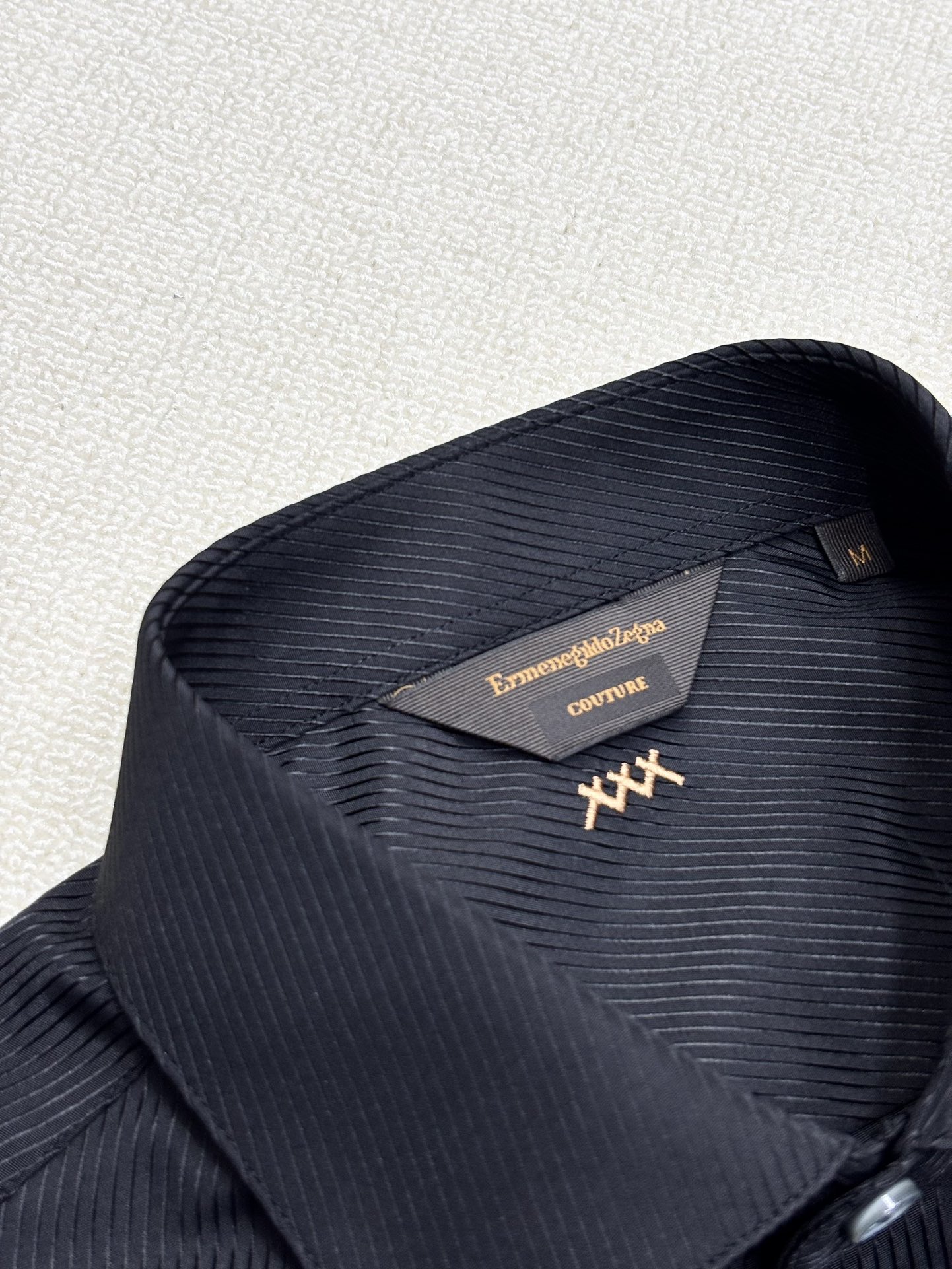 强势上新，新款不断！！！新款衬衫，高级面料高级做工，顶级品质！！！S一XXLS穿125左右m穿140左右