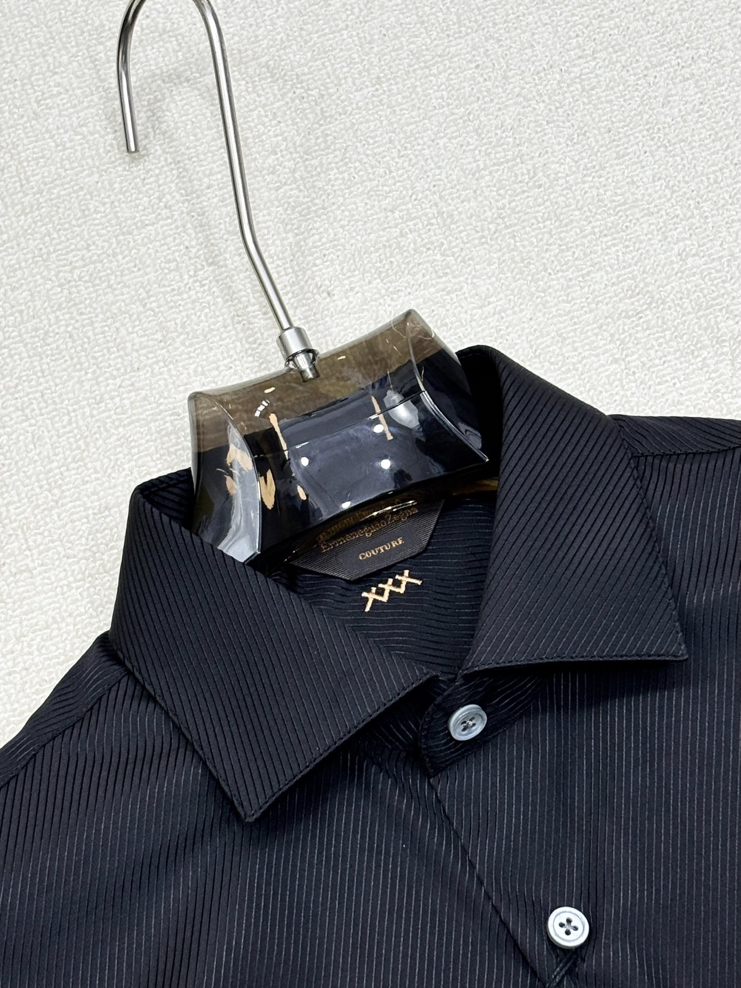 强势上新，新款不断！！！新款衬衫，高级面料高级做工，顶级品质！！！S一XXLS穿125左右m穿140左右