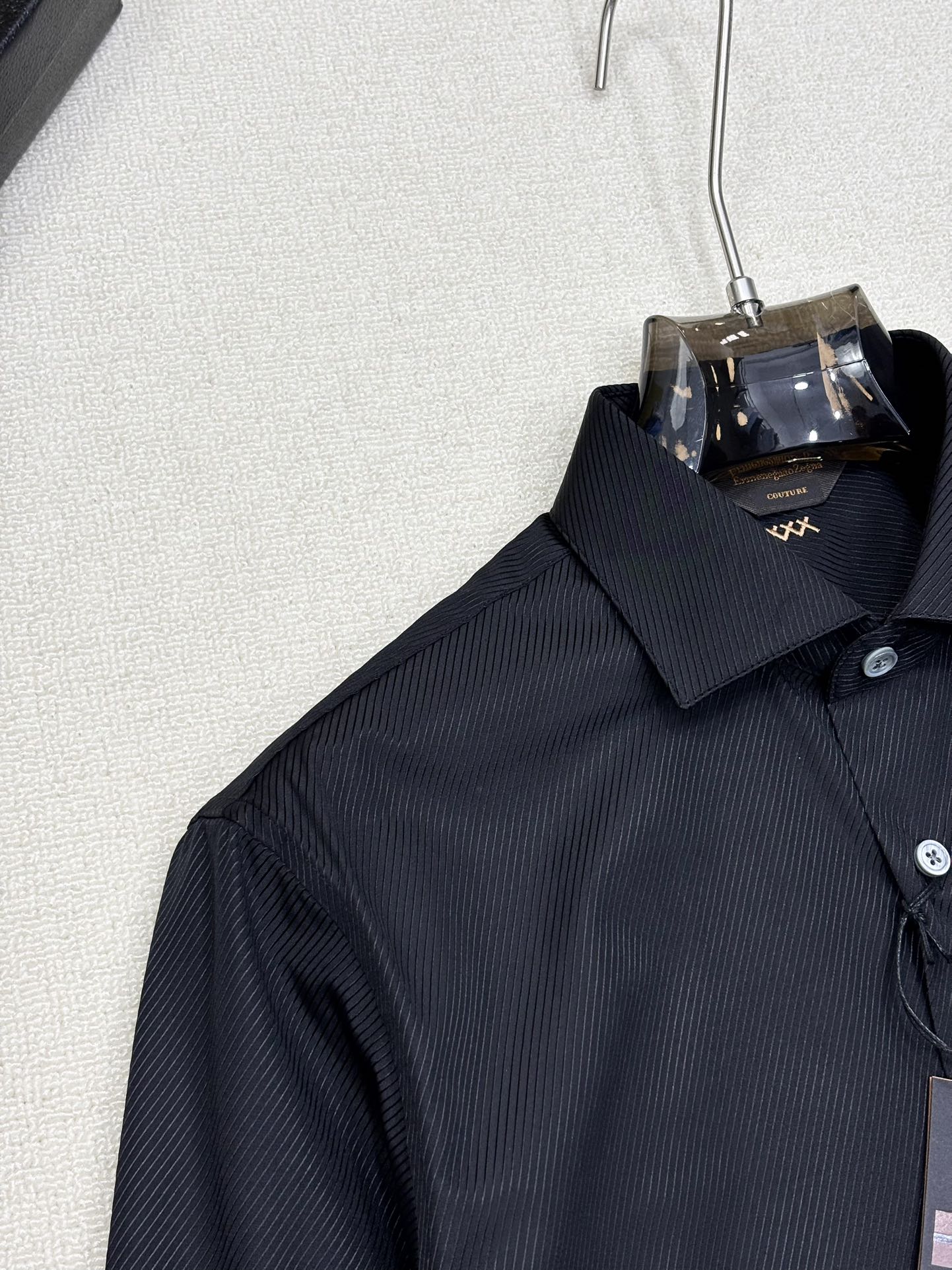 强势上新，新款不断！！！新款衬衫，高级面料高级做工，顶级品质！！！S一XXLS穿125左右m穿140左右