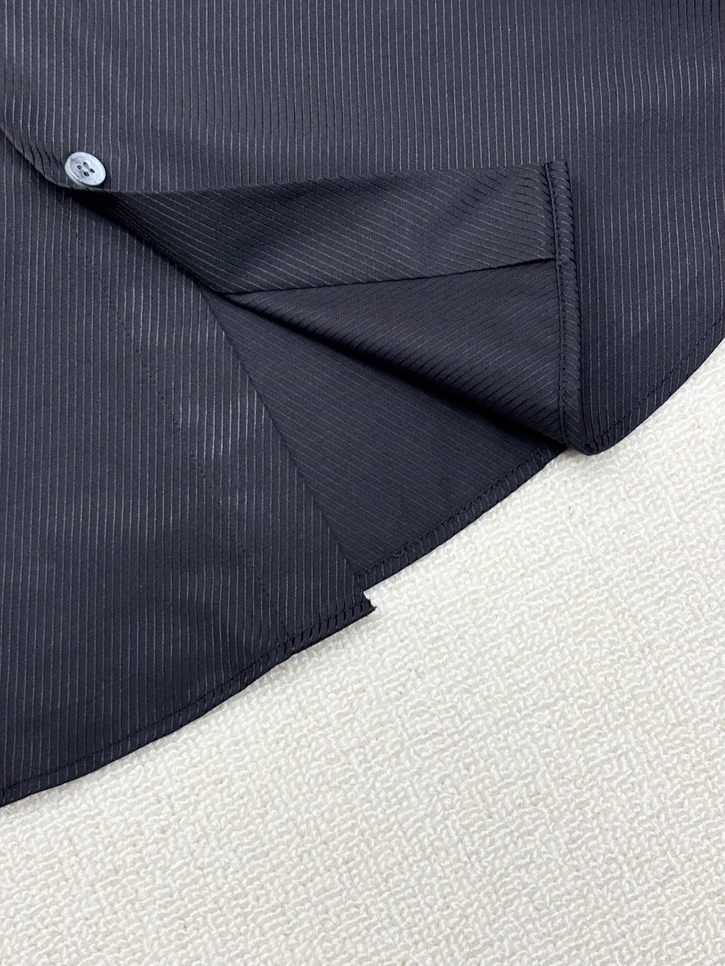 强势上新，新款不断！！！新款衬衫，高级面料高级做工，顶级品质！！！S一XXLS穿125左右m穿140左右