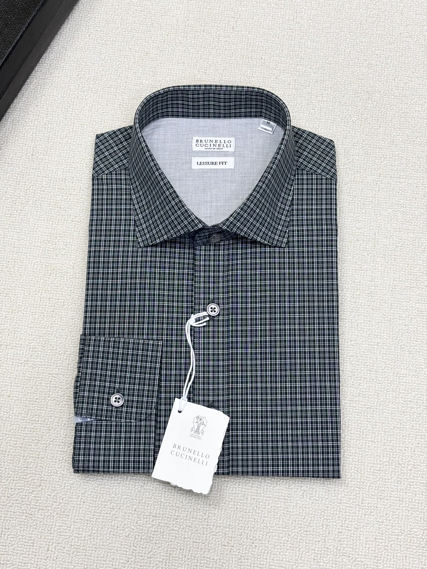 强势上新，新款不断！！！新款衬衫，高级面料高级做工，顶级品质！！！S一XXLS穿125左右m穿140左右