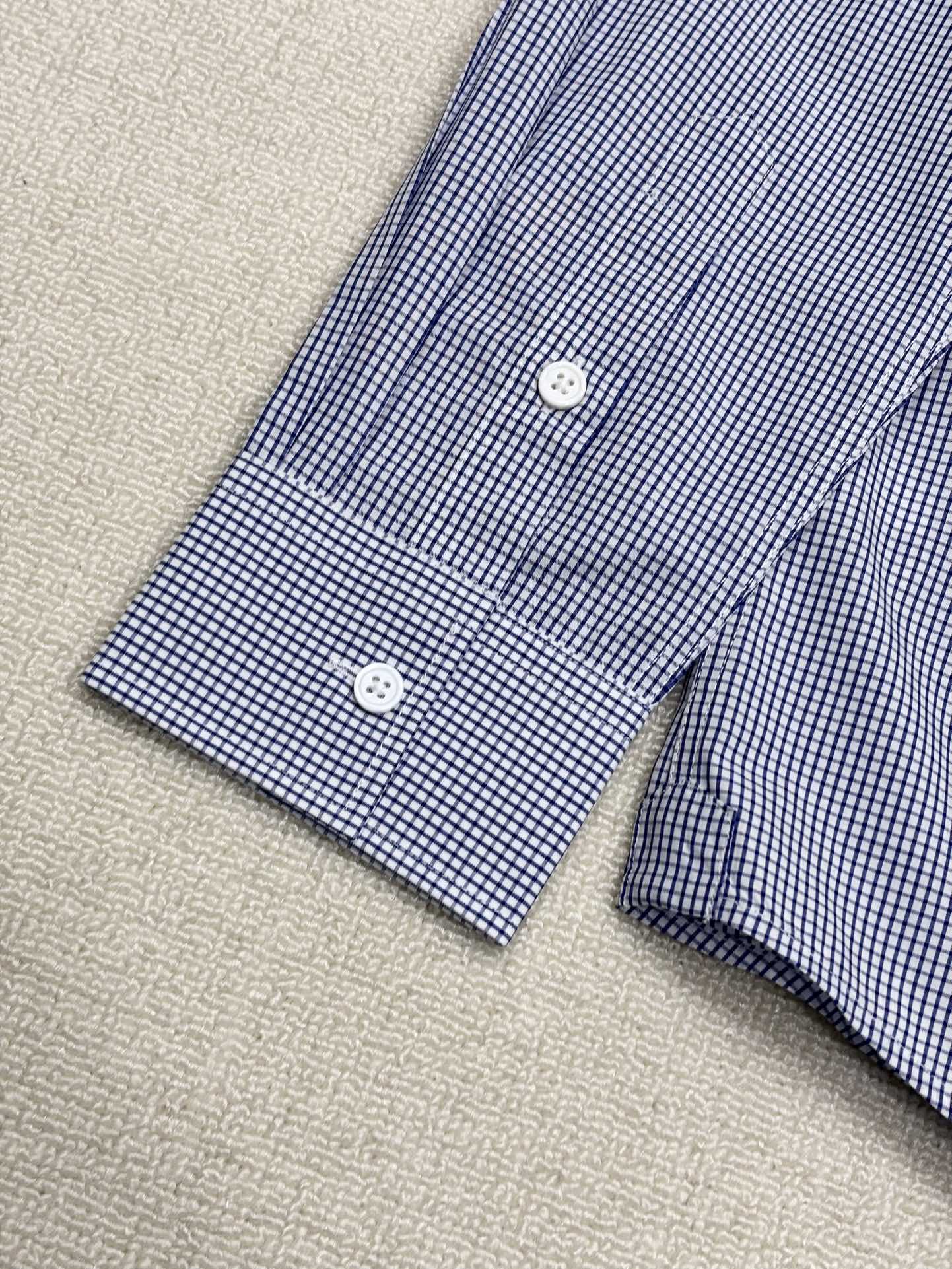 强势上新，新款不断！！！新款衬衫，高级面料高级做工，顶级品质！！！S一XXLS穿125左右m穿140左右