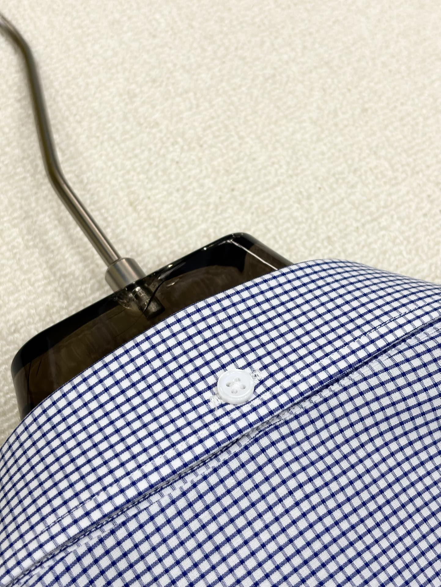 强势上新，新款不断！！！新款衬衫，高级面料高级做工，顶级品质！！！S一XXLS穿125左右m穿140左右