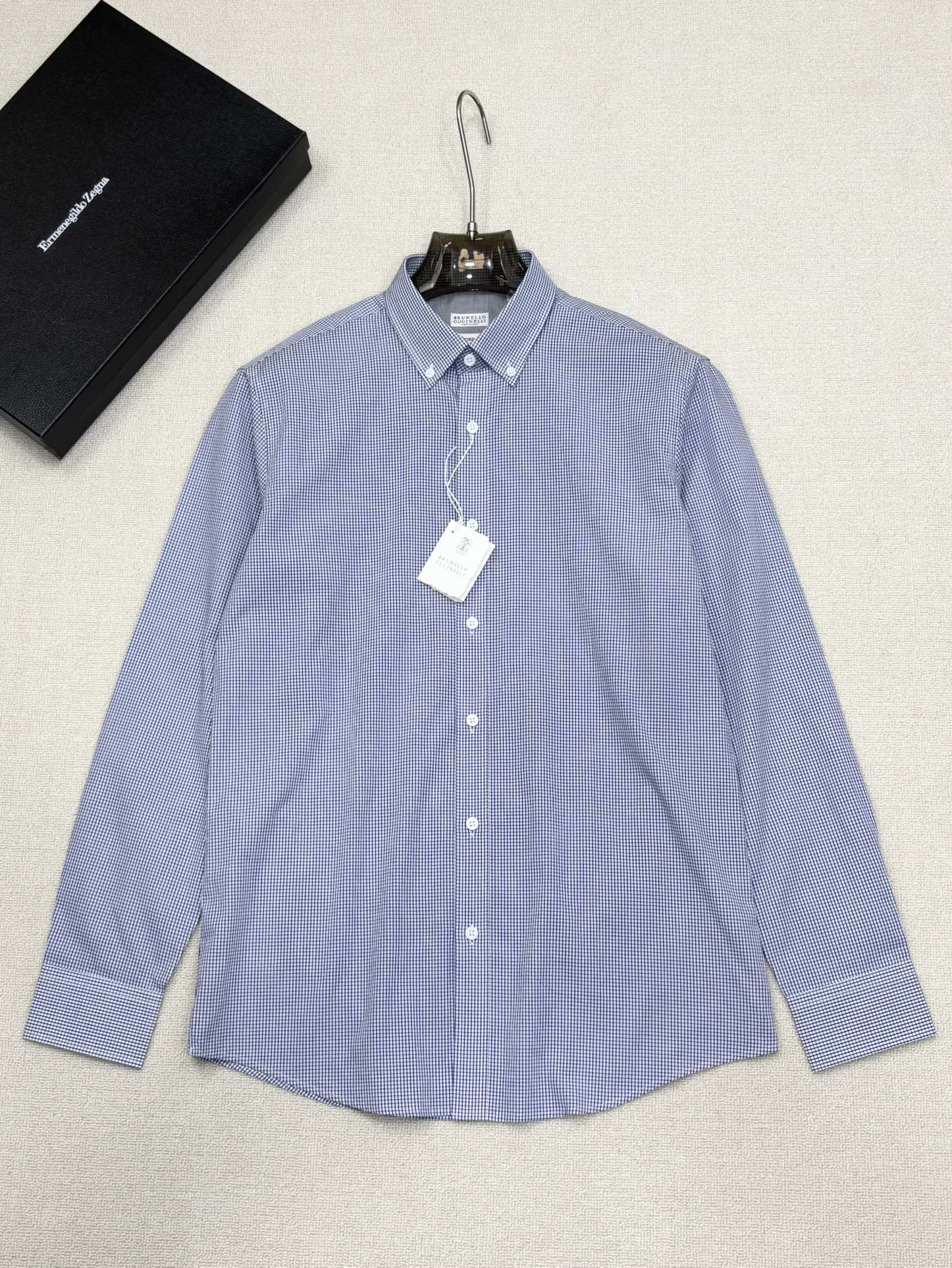 强势上新，新款不断！！！新款衬衫，高级面料高级做工，顶级品质！！！S一XXLS穿125左右m穿140左右