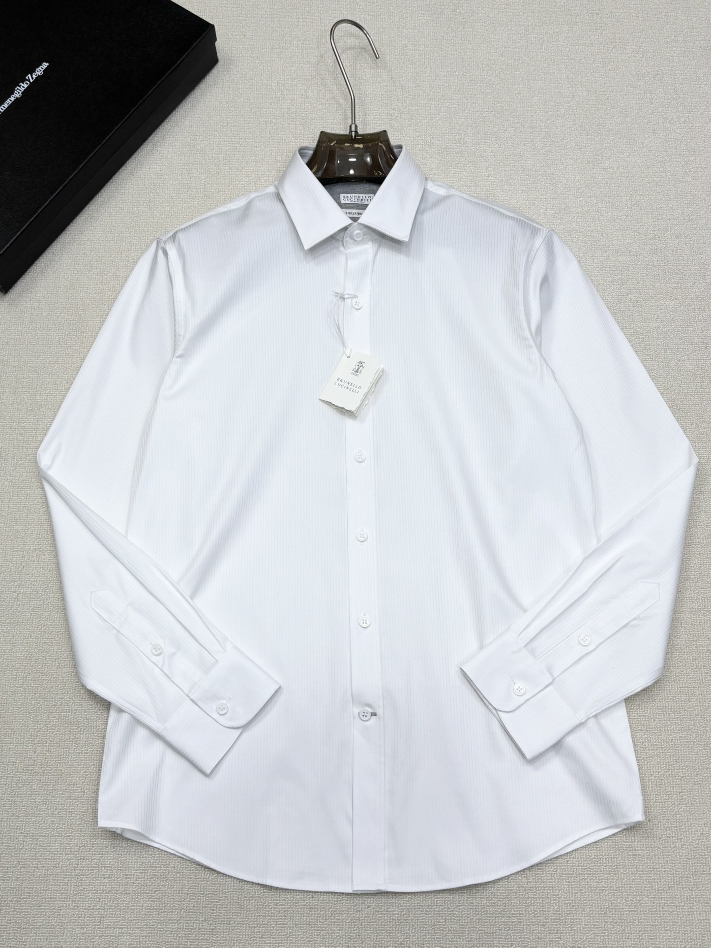 强势上新，新款不断！！！新款衬衫，高级面料高级做工，顶级品质！！！S一XXLS穿125左右m穿140左右