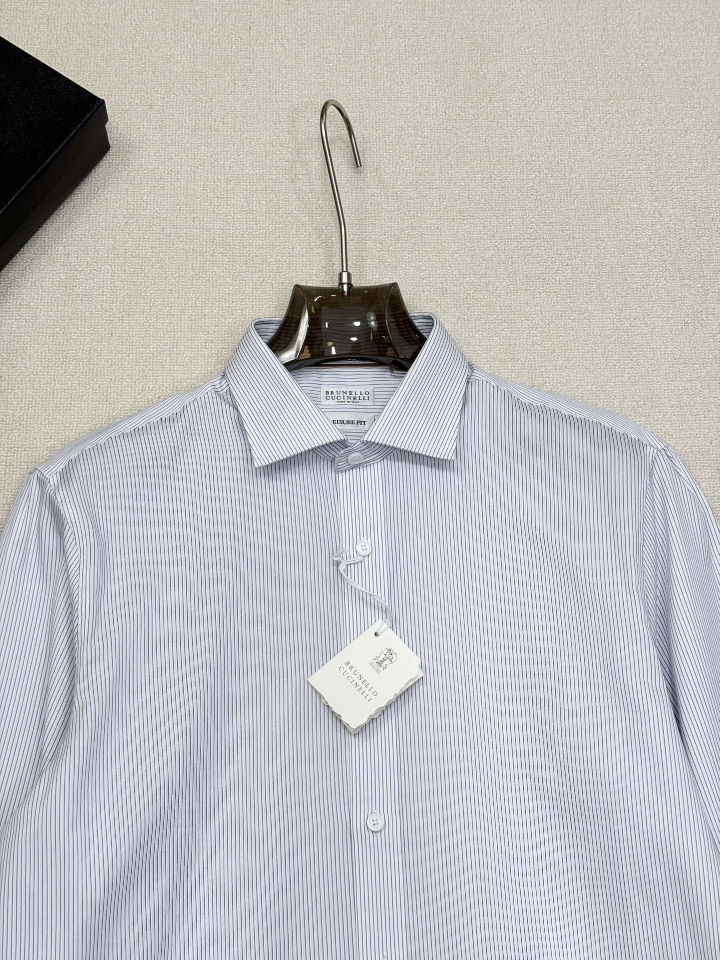 强势上新，新款不断！！！新款衬衫，高级面料高级做工，顶级品质！！！S一XXLS穿125左右m穿140左右