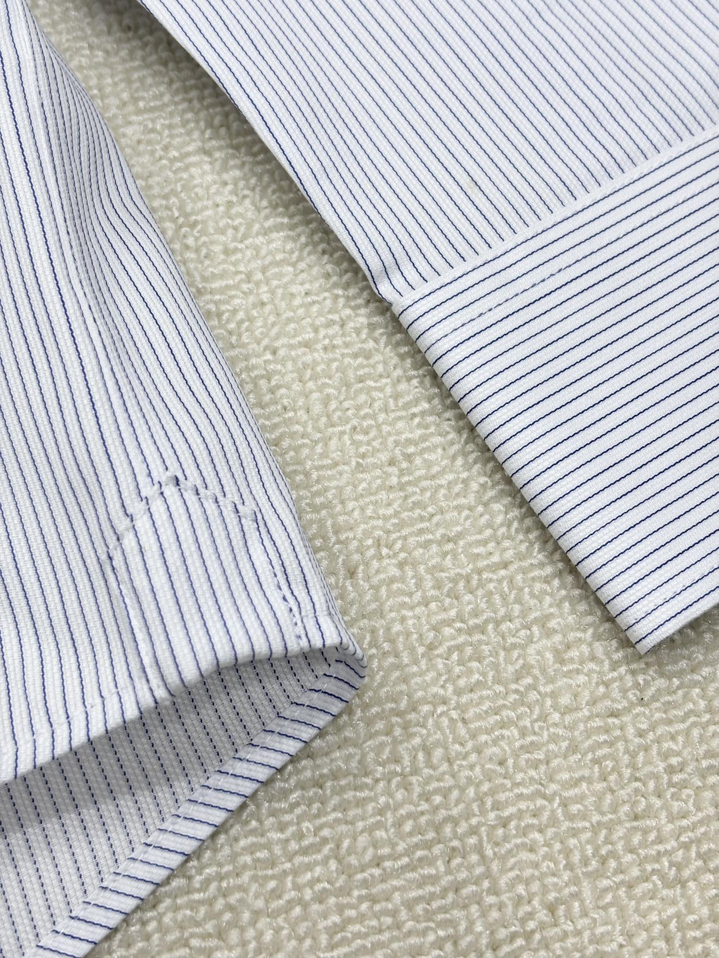 强势上新，新款不断！！！新款衬衫，高级面料高级做工，顶级品质！！！S一XXLS穿125左右m穿140左右