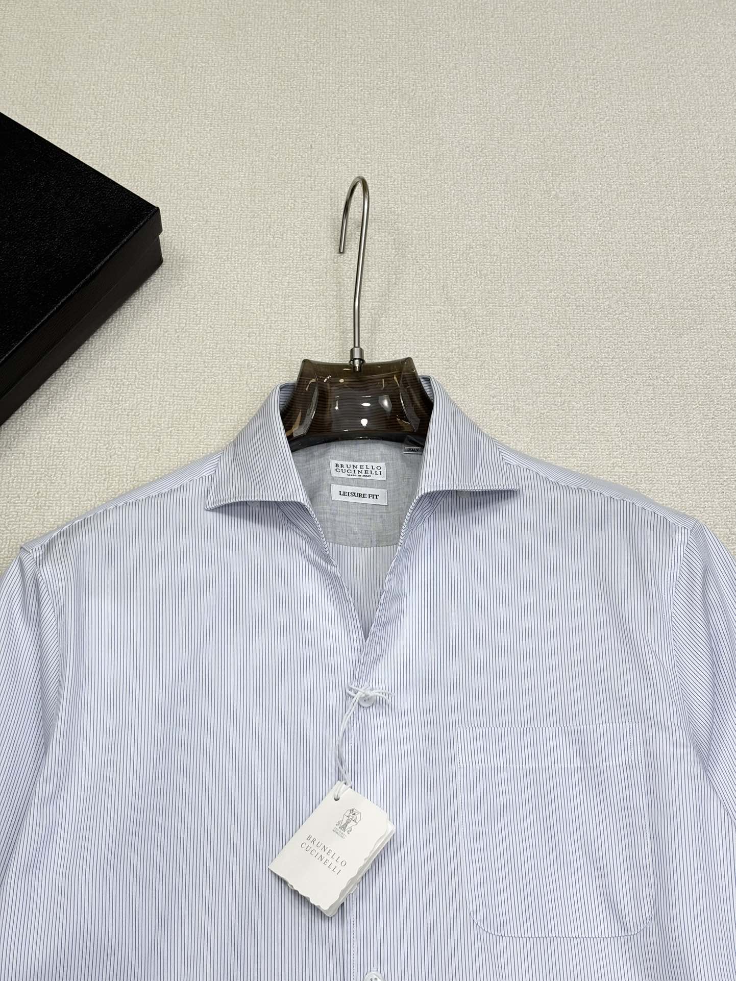 强势上新，新款不断！！！新款衬衫，高级面料高级做工，顶级品质！！！S一XXLS穿125左右m穿140左右