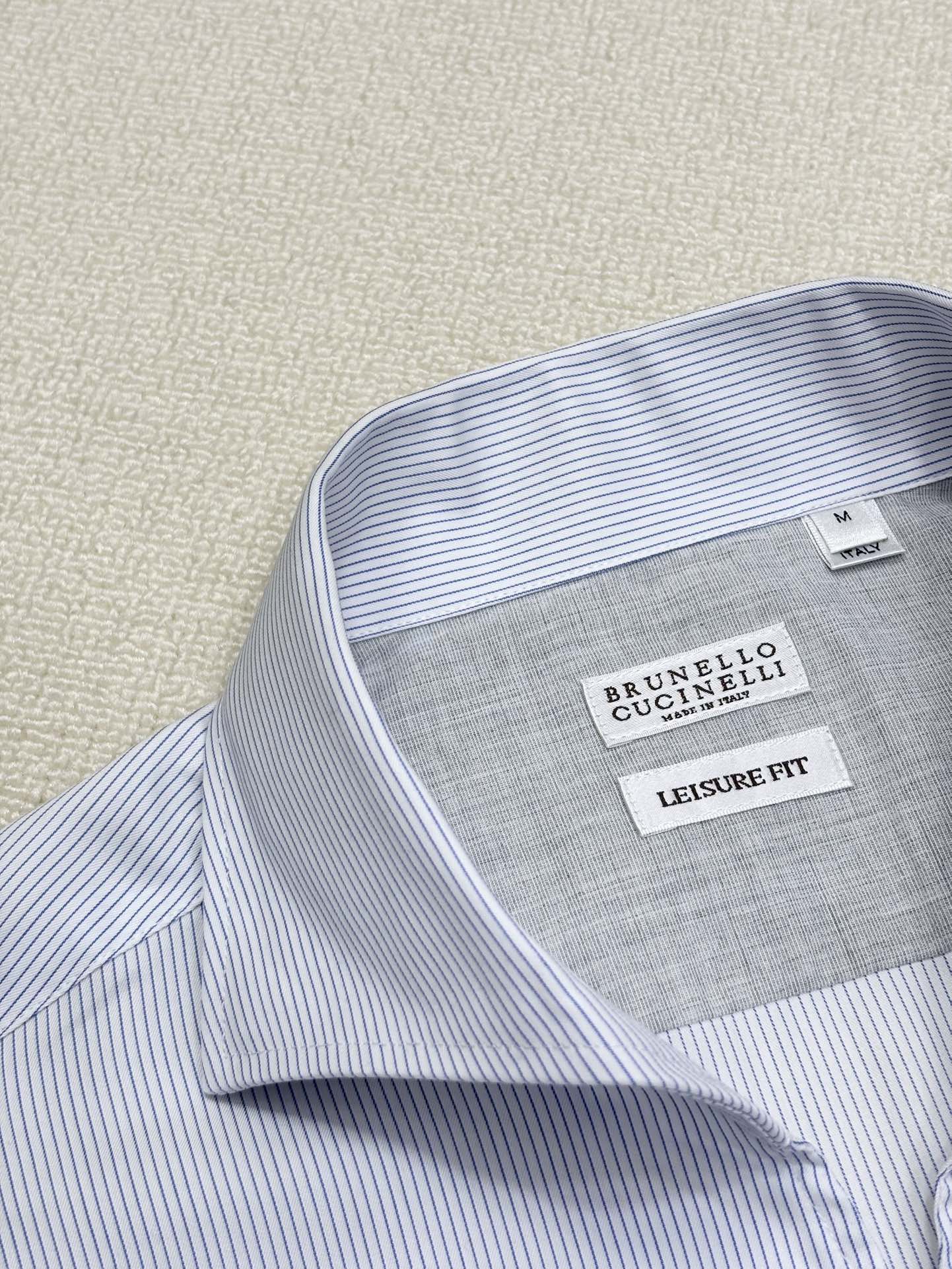 强势上新，新款不断！！！新款衬衫，高级面料高级做工，顶级品质！！！S一XXLS穿125左右m穿140左右