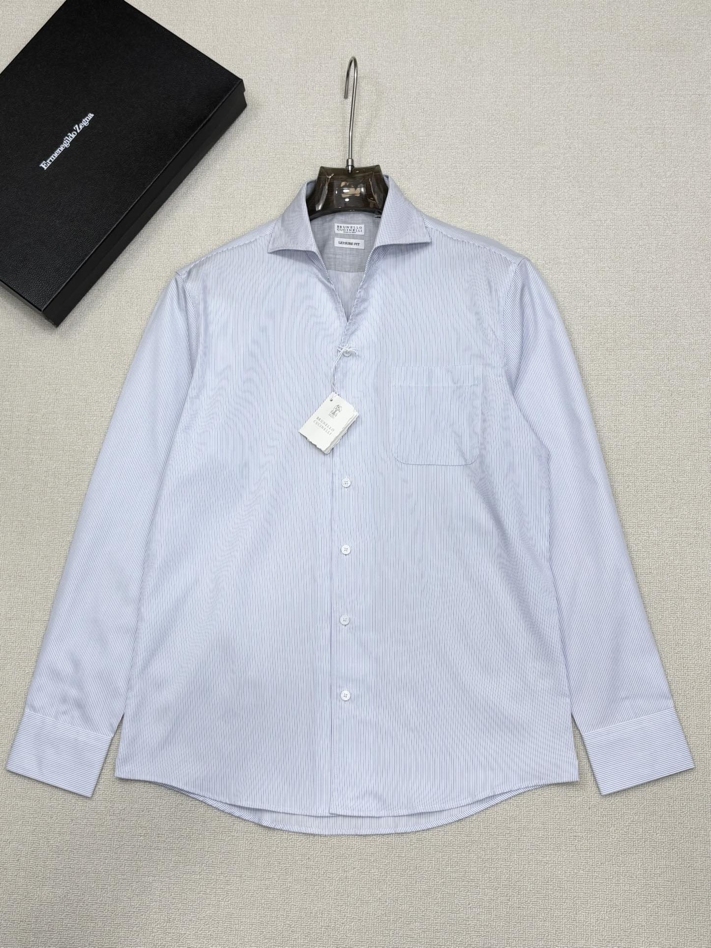 强势上新，新款不断！！！新款衬衫，高级面料高级做工，顶级品质！！！S一XXLS穿125左右m穿140左右