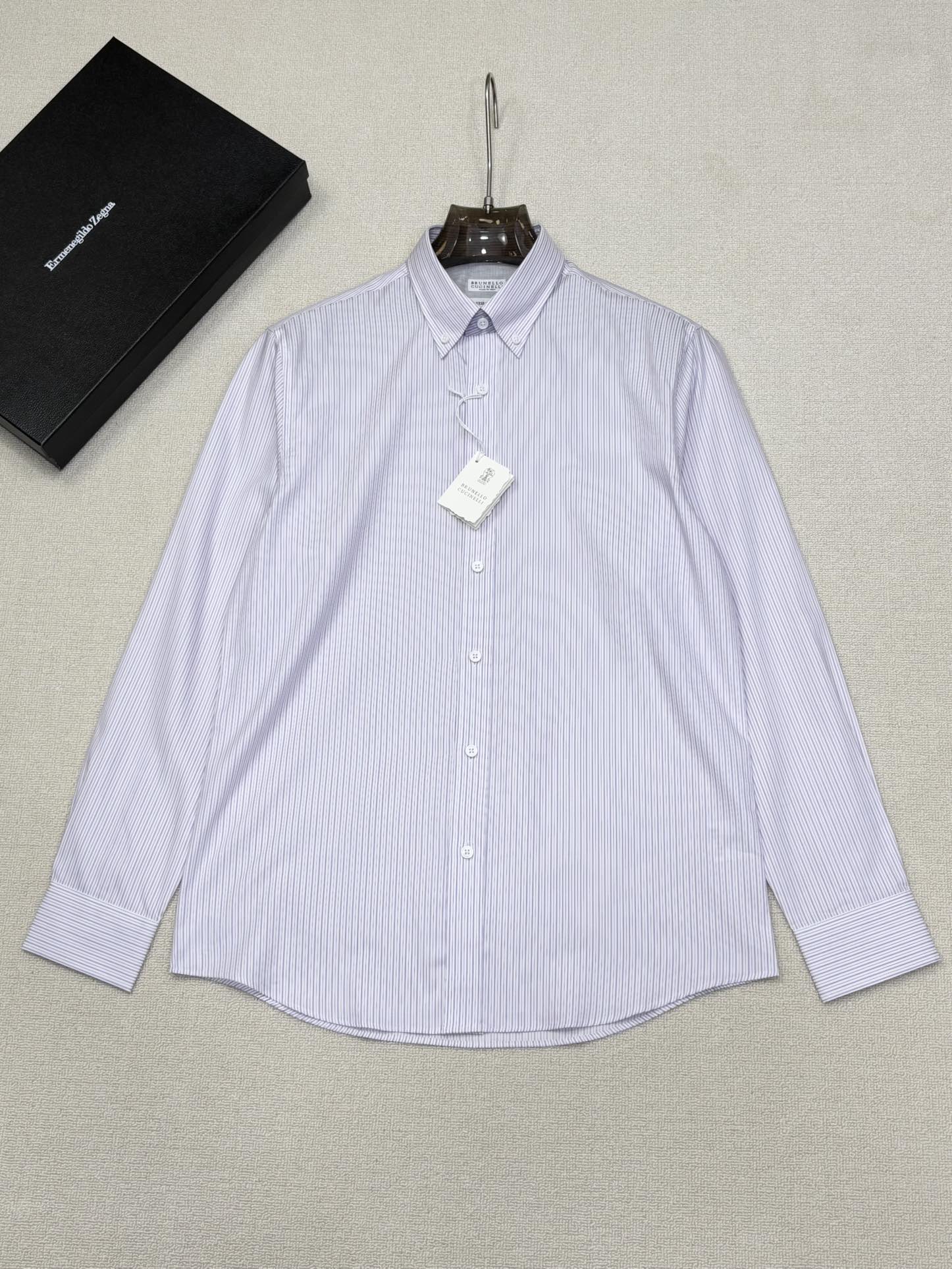 强势上新，新款不断！！！新款衬衫，高级面料高级做工，顶级品质！！！S一XXLS穿125左右m穿140左右