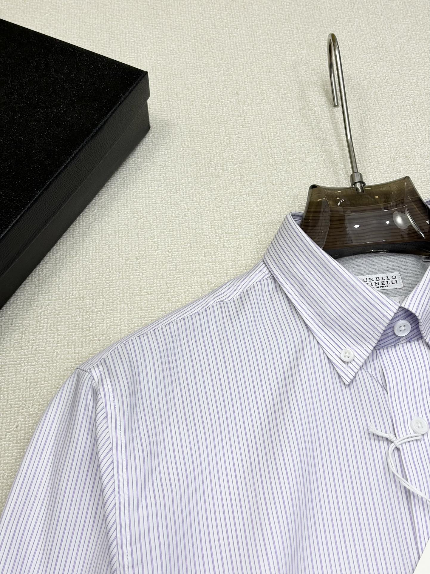 强势上新，新款不断！！！新款衬衫，高级面料高级做工，顶级品质！！！S一XXLS穿125左右m穿140左右