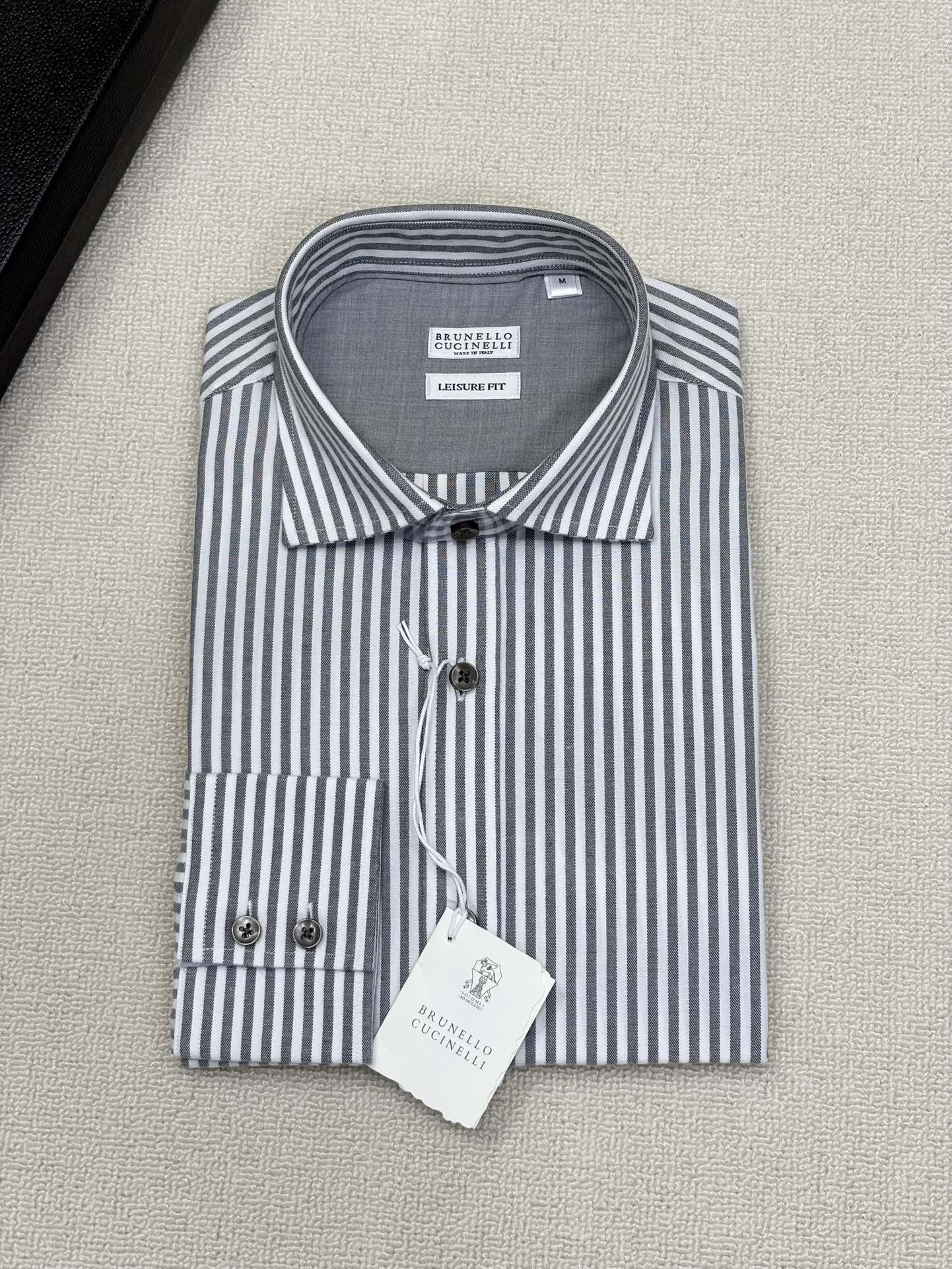 强势上新，新款不断！！！新款衬衫，高级面料高级做工，顶级品质！！！S一XXLS穿125左右m穿140左右