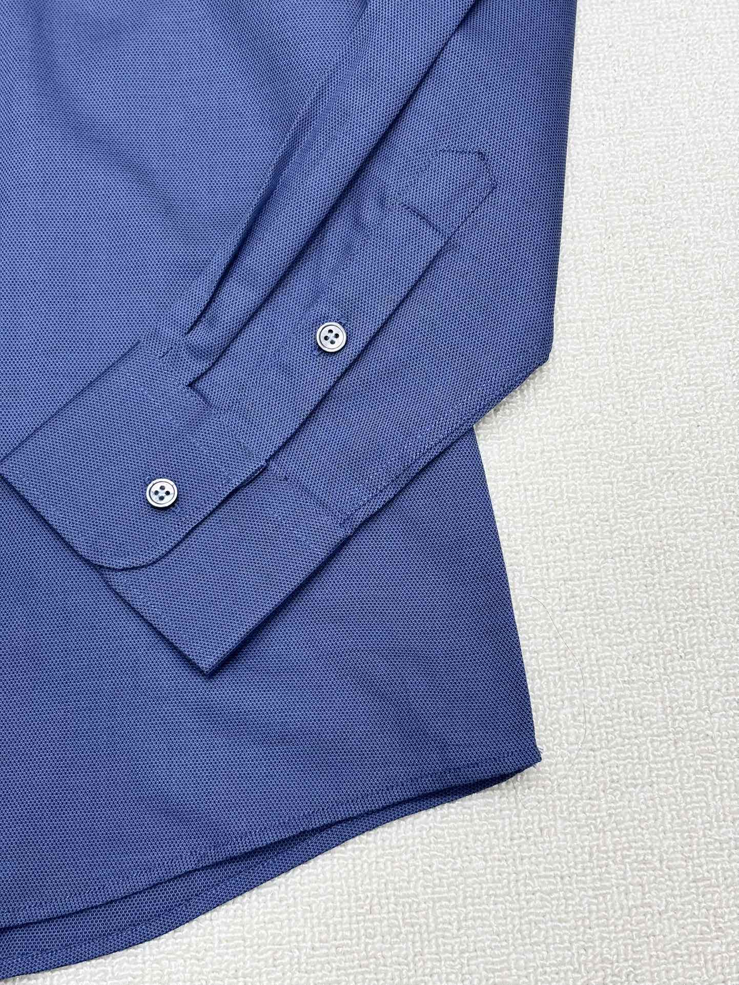 强势上新，新款不断！！！新款衬衫，高级面料高级做工，顶级品质！！！S一XXLS穿125左右m穿140左右