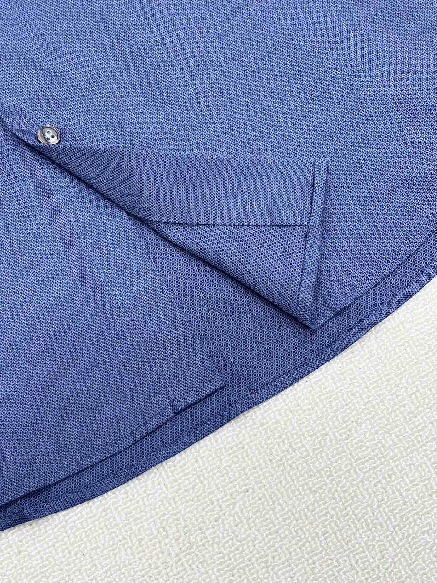 强势上新，新款不断！！！新款衬衫，高级面料高级做工，顶级品质！！！S一XXLS穿125左右m穿140左右