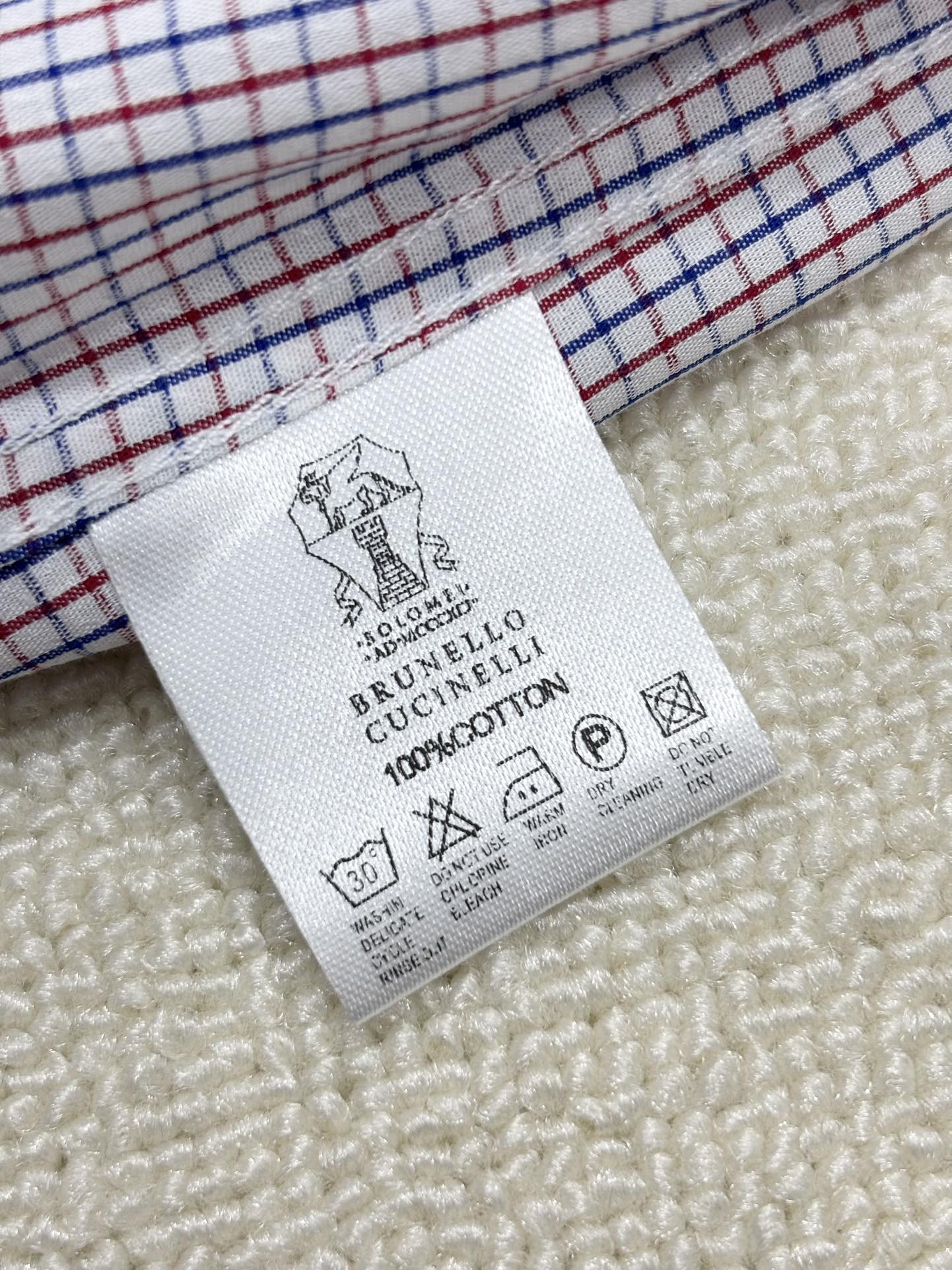 强势上新，新款不断！！！新款衬衫，高级面料高级做工，顶级品质！！！S一XXLS穿125左右m穿140左右