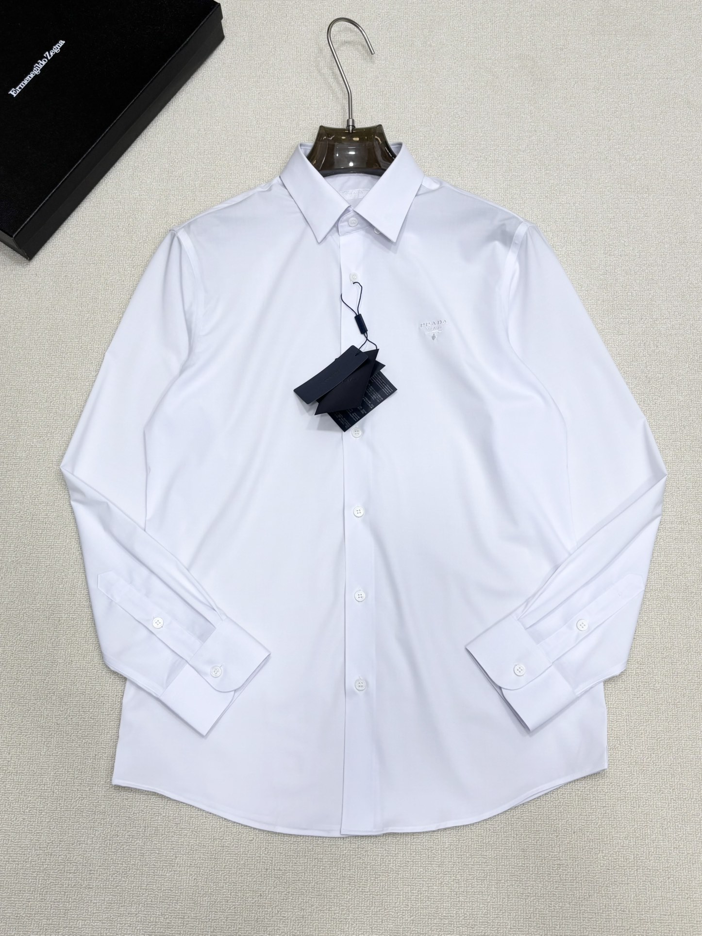 强势上新，新款不断！！！新款衬衫，高级面料高级做工，顶级品质！！！S一XXLS穿125左右m穿140左右