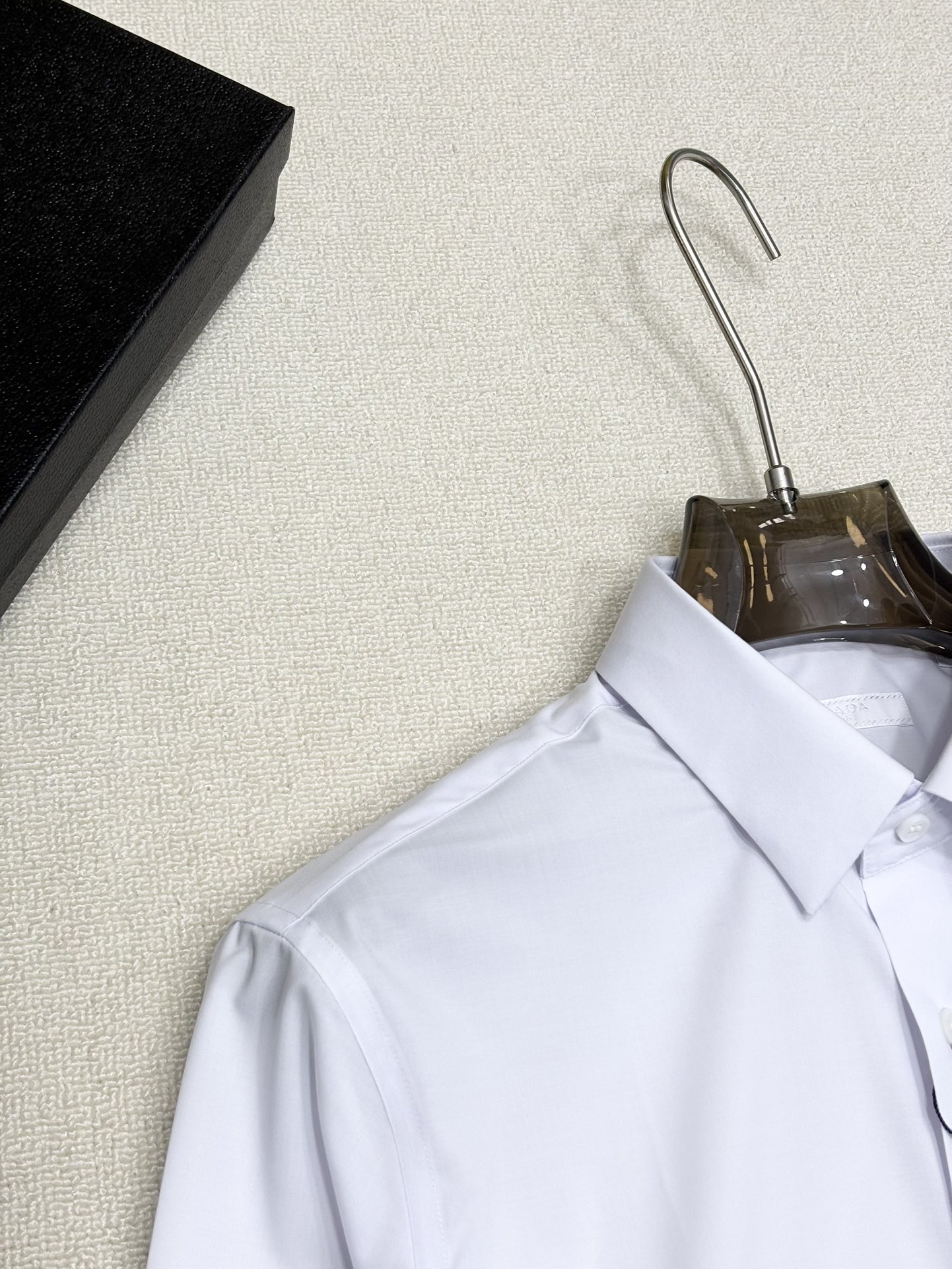 强势上新，新款不断！！！新款衬衫，高级面料高级做工，顶级品质！！！S一XXLS穿125左右m穿140左右