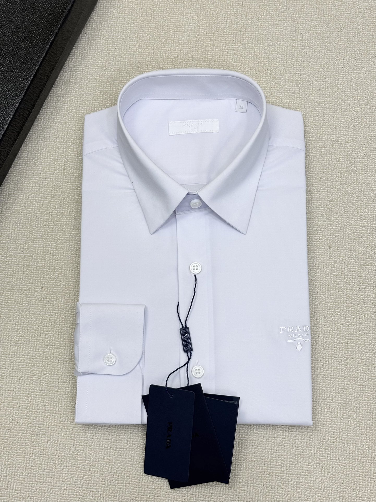 强势上新，新款不断！！！新款衬衫，高级面料高级做工，顶级品质！！！S一XXLS穿125左右m穿140左右