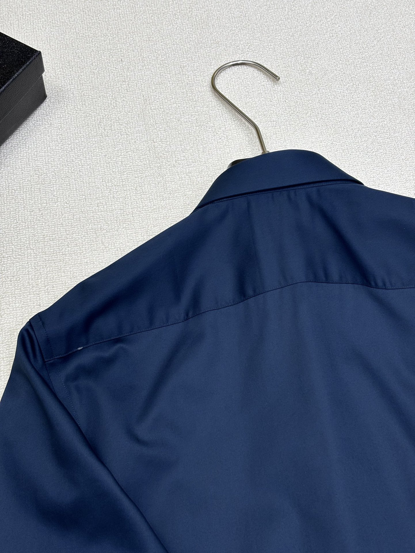 强势上新，新款不断！！！新款衬衫，高级面料高级做工，顶级品质！！！S一XXLS穿125左右m穿140左右