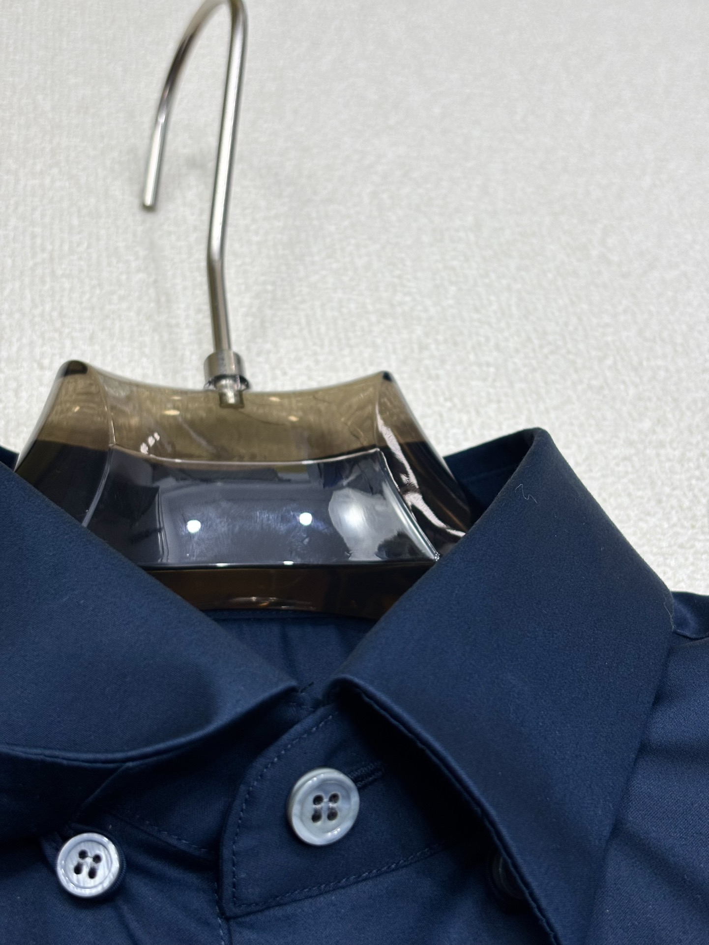 强势上新，新款不断！！！新款衬衫，高级面料高级做工，顶级品质！！！S一XXLS穿125左右m穿140左右