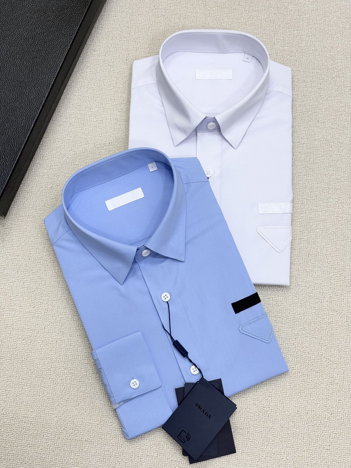 强势上新，新款不断！！！新款衬衫，高级面料高级做工，顶级品质！！！S一XXLS穿125左右m穿140左右