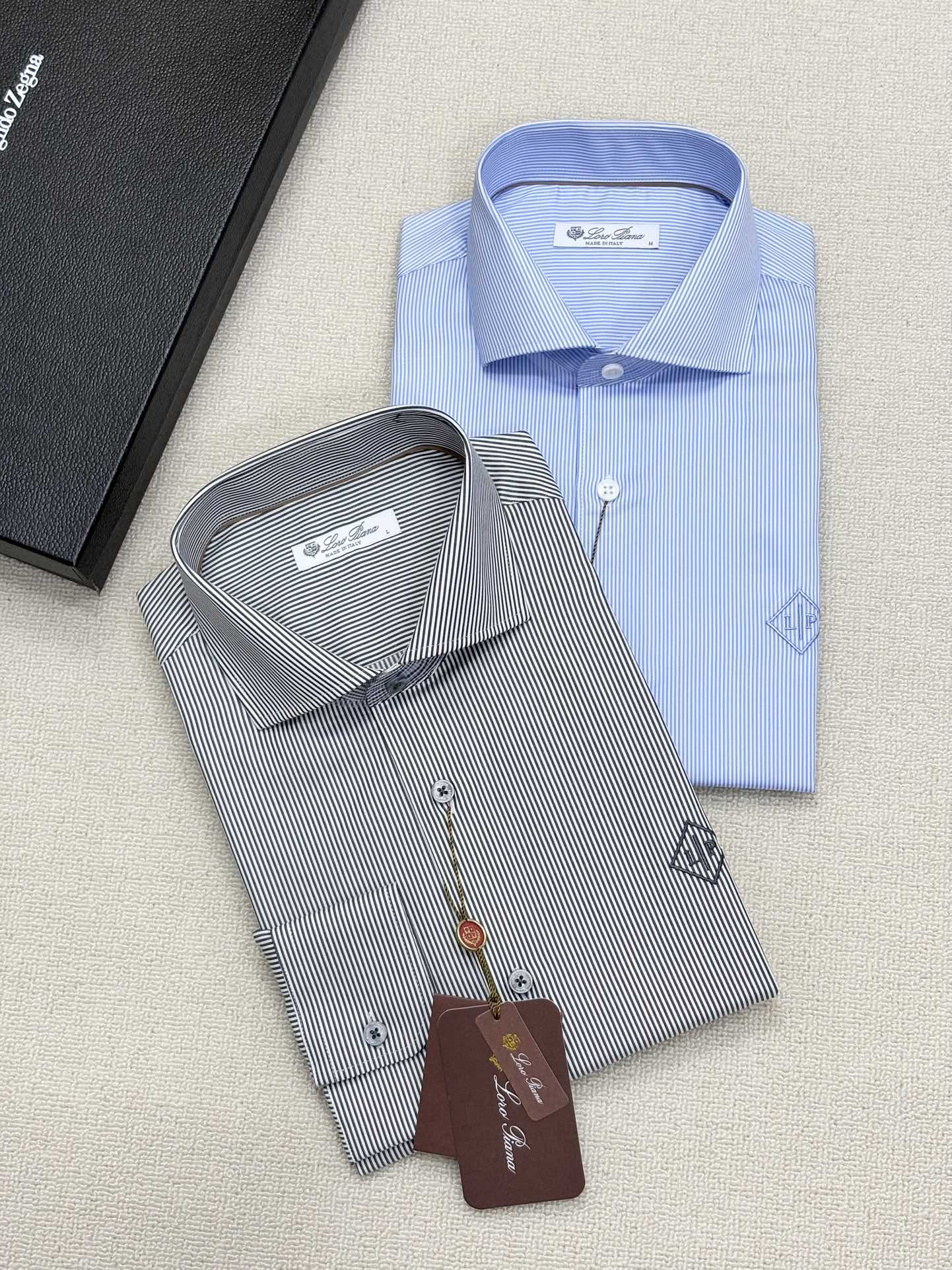 强势上新，新款不断！！！新款衬衫，高级面料高级做工，顶级品质！！！S一XXLS穿125左右m穿140左右