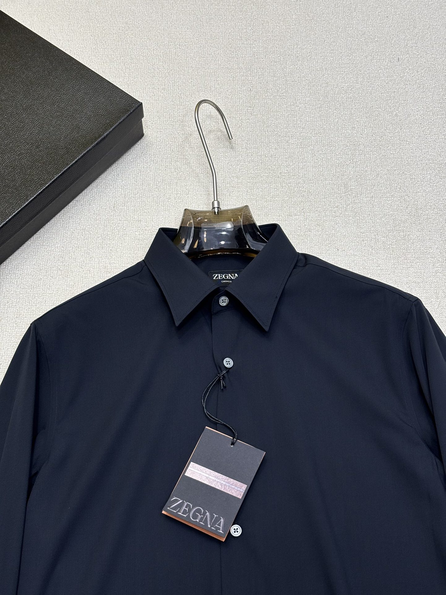 强势上新，新款不断！！！新款衬衫，高级面料高级做工，顶级品质！！！S一XXLS穿125左右m穿140左右