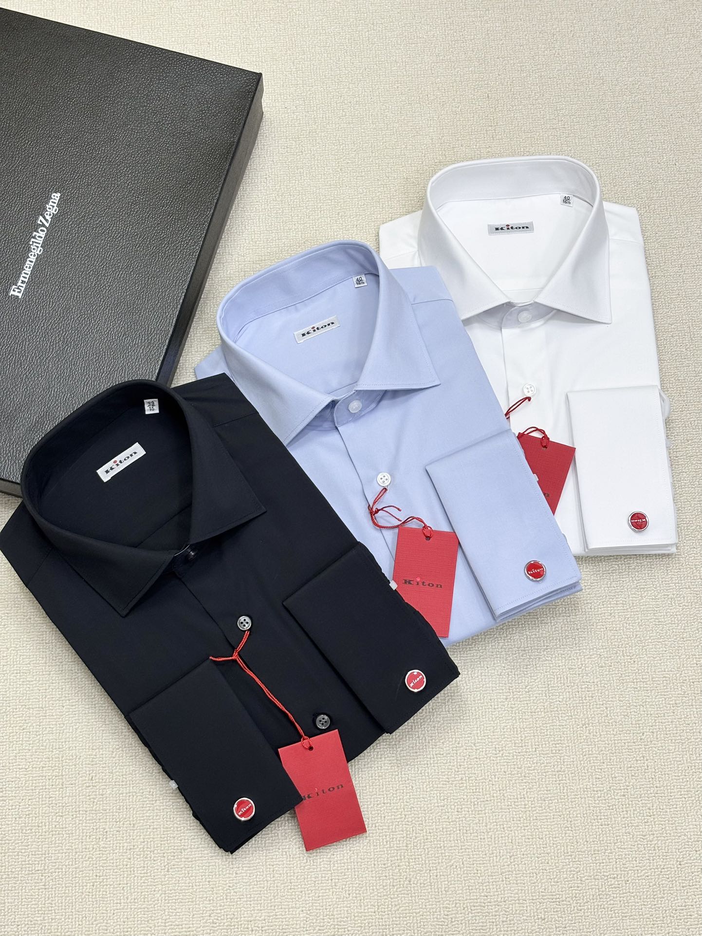 强势上新，新款不断！！！新款衬衫，高级面料高级做工，顶级品质！！！S一XXLS穿125左右m穿140左右