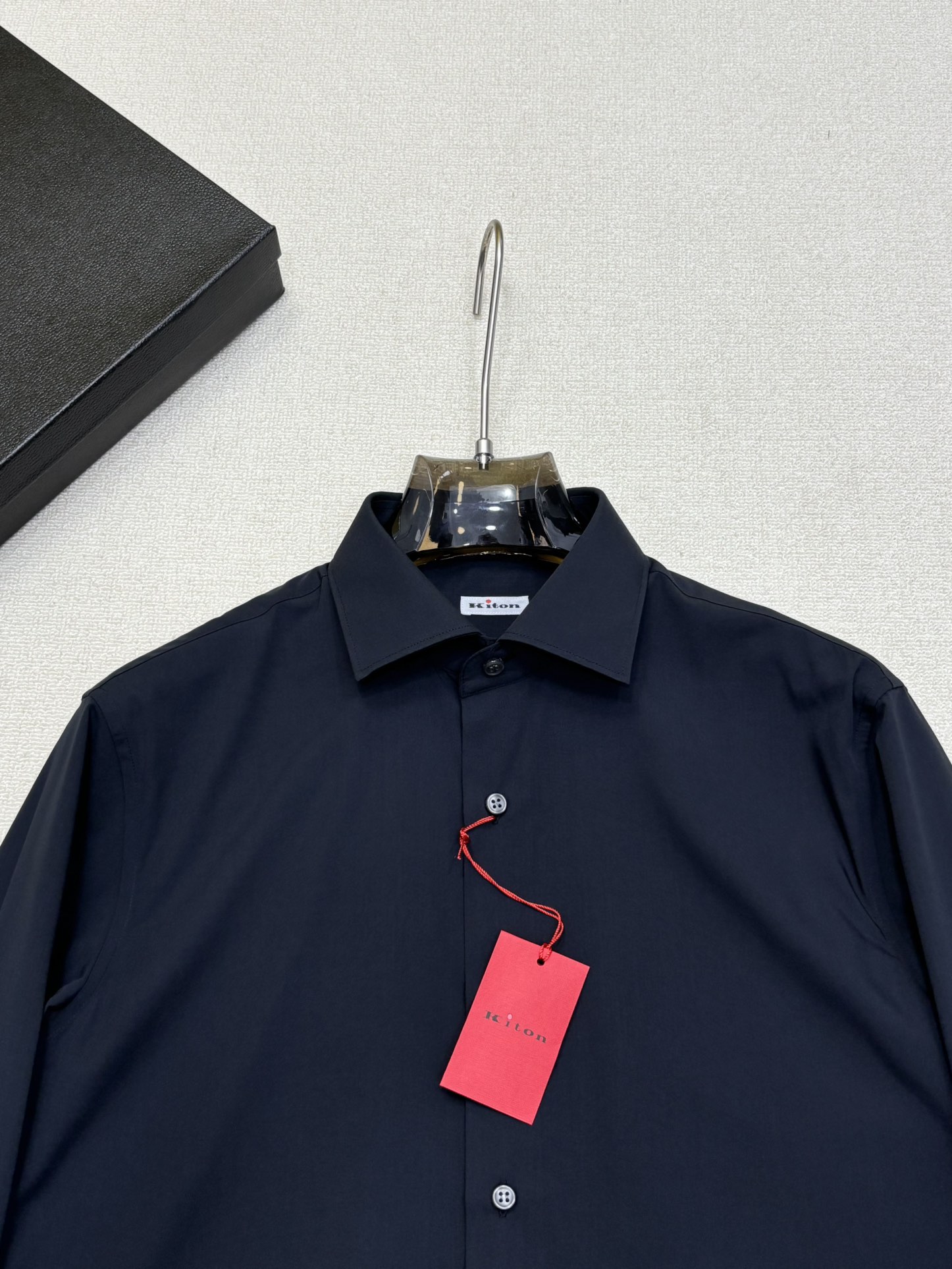 强势上新，新款不断！！！新款衬衫，高级面料高级做工，顶级品质！！！S一XXLS穿125左右m穿140左右