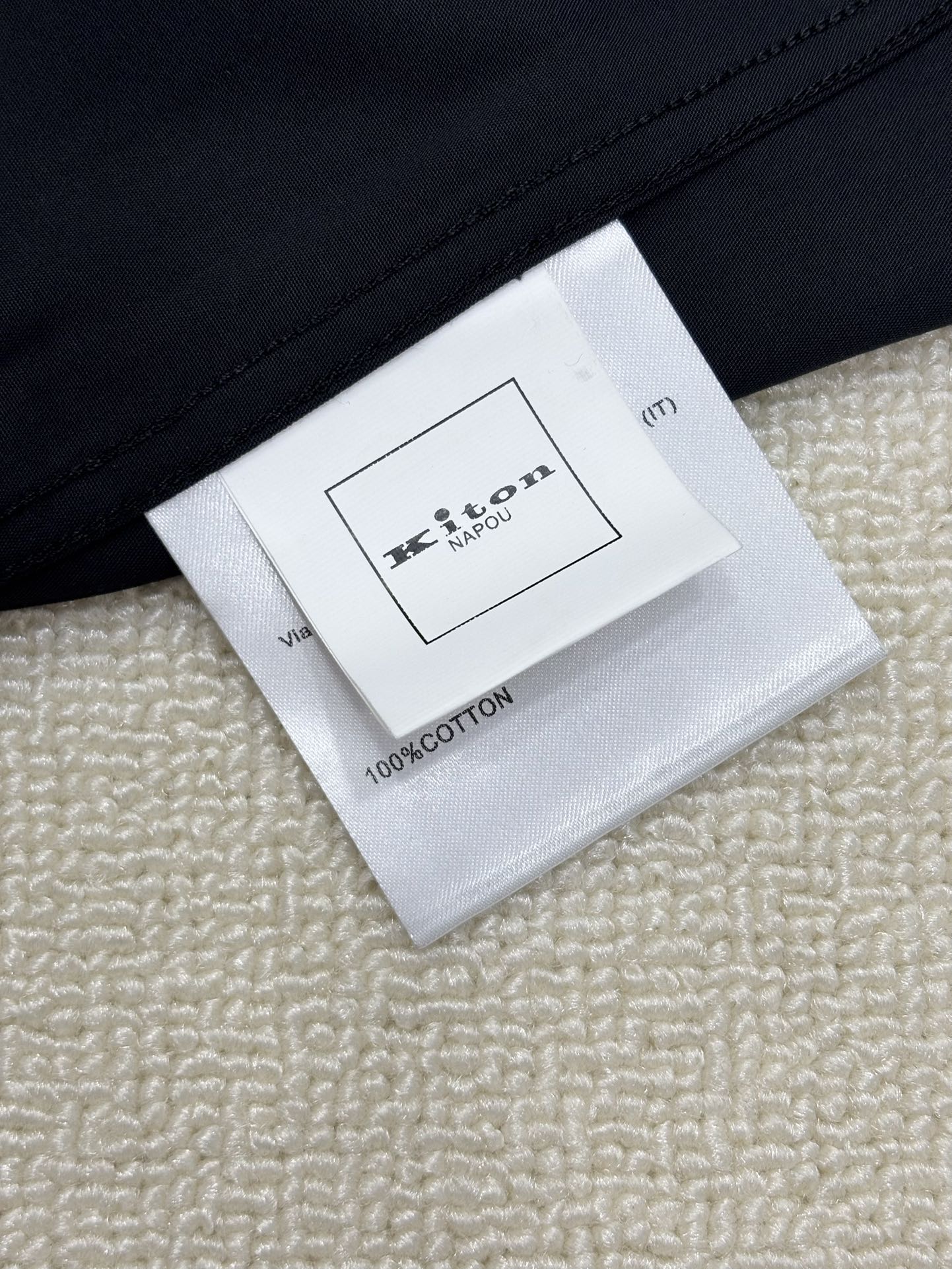 强势上新，新款不断！！！新款衬衫，高级面料高级做工，顶级品质！！！S一XXLS穿125左右m穿140左右