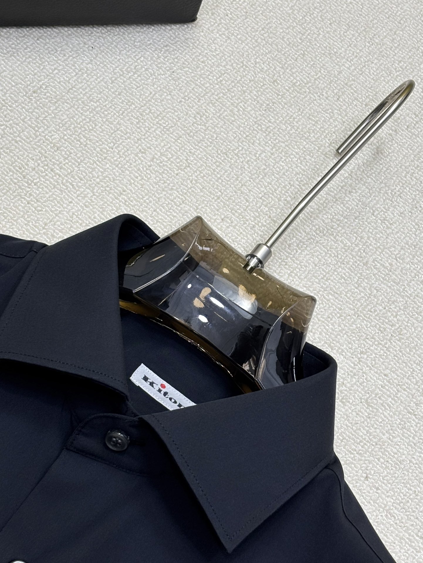 强势上新，新款不断！！！新款衬衫，高级面料高级做工，顶级品质！！！S一XXLS穿125左右m穿140左右