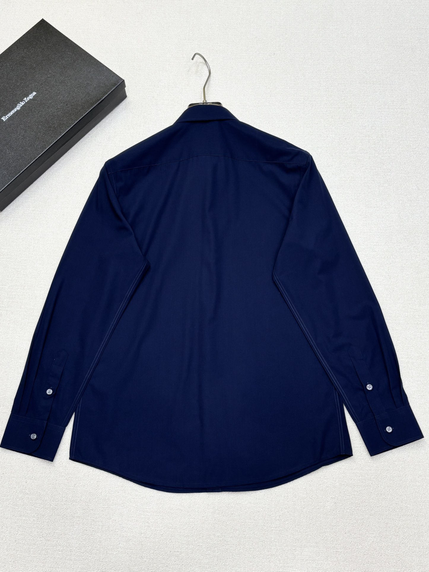 强势上新，新款不断！！！新款衬衫，高级面料高级做工，顶级品质！！！S一XXLS穿125左右m穿140左右