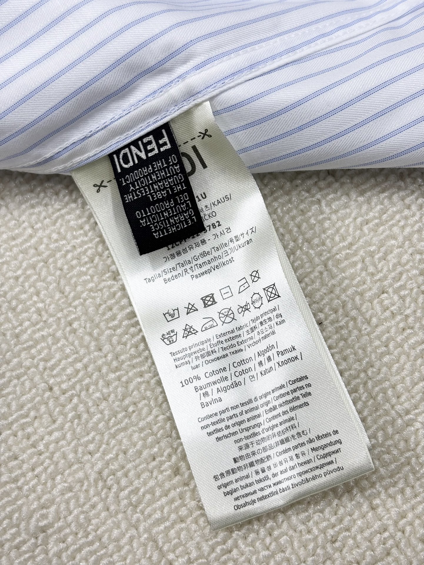 强势上新，新款不断！！！新款衬衫，高级面料高级做工，顶级品质！！！S一XXLS穿125左右m穿140左右