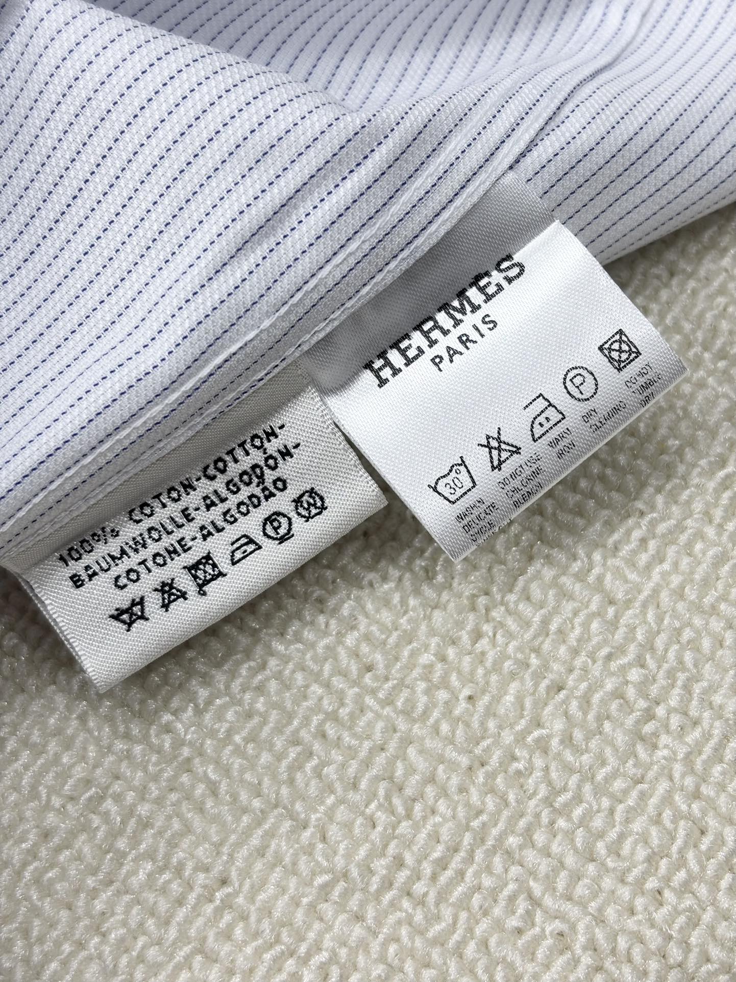 强势上新，新款不断！！！新款衬衫，高级面料高级做工，顶级品质！！！S一XXLS穿125左右m穿140左右