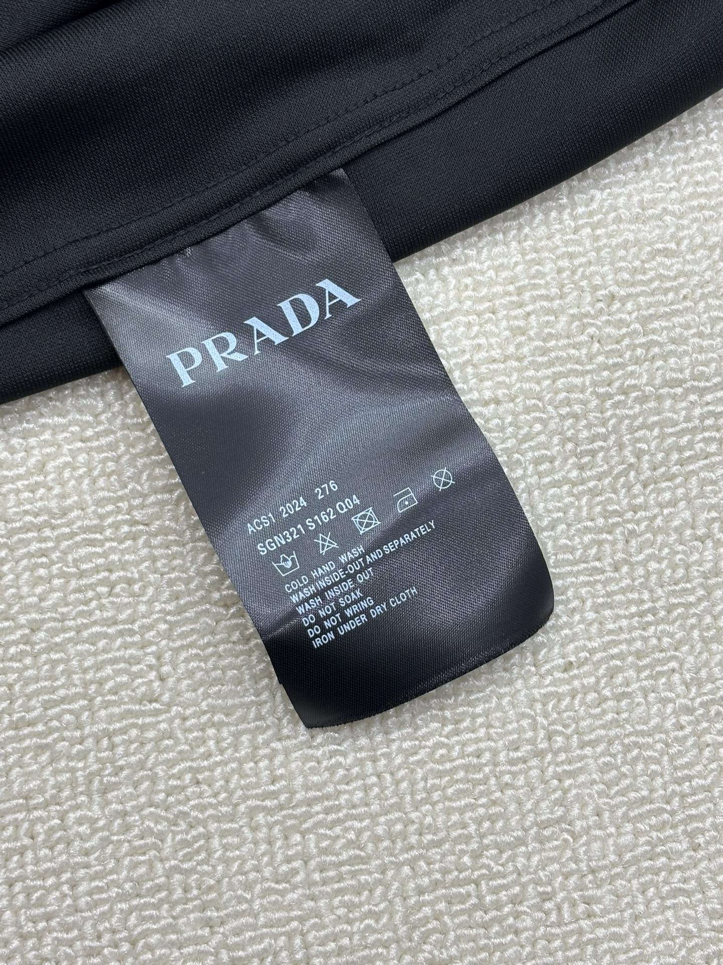 强势上新，新款不断！！！新款衬衫，高级面料高级做工，顶级品质！！！S一XXLS穿125左右m穿140左右
